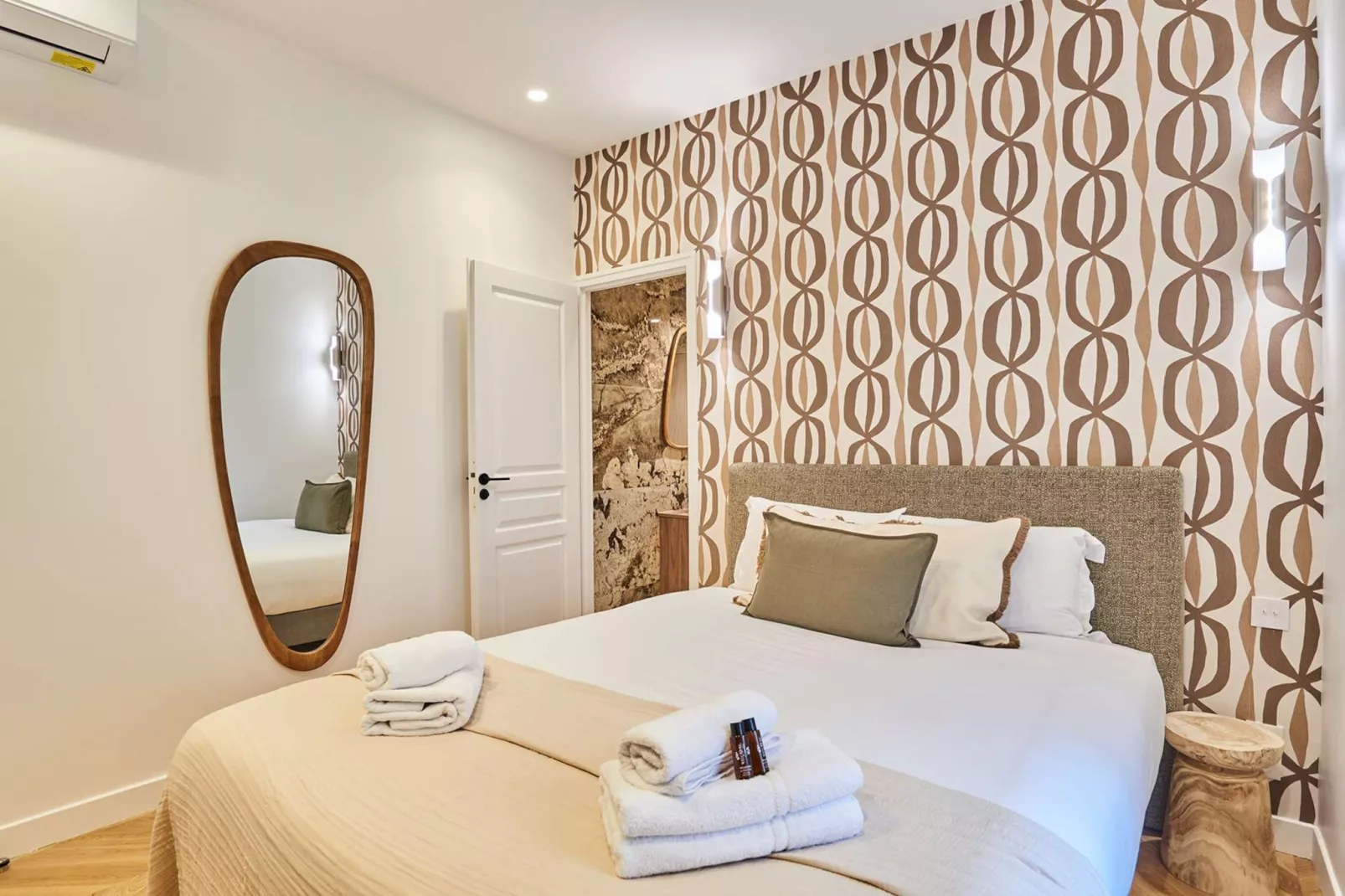 LOUVEL NEW-Niet-getagd