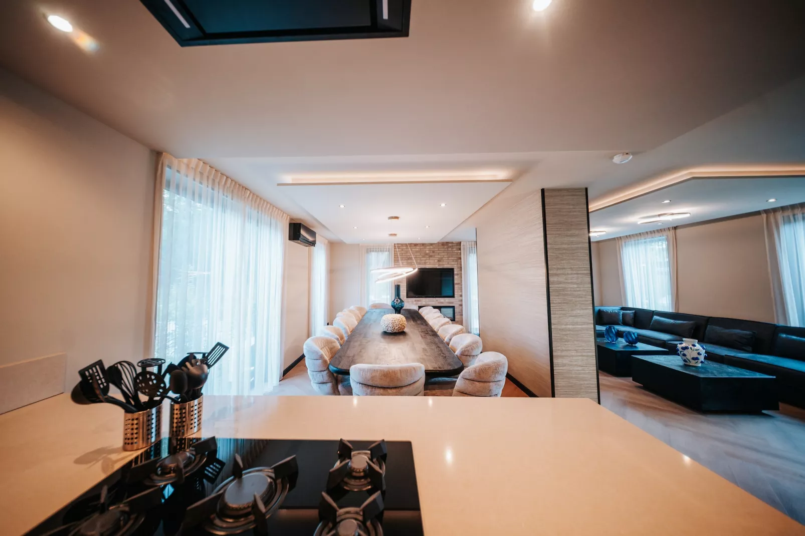 Villa Watergloed | 16 personen-Eetkamer