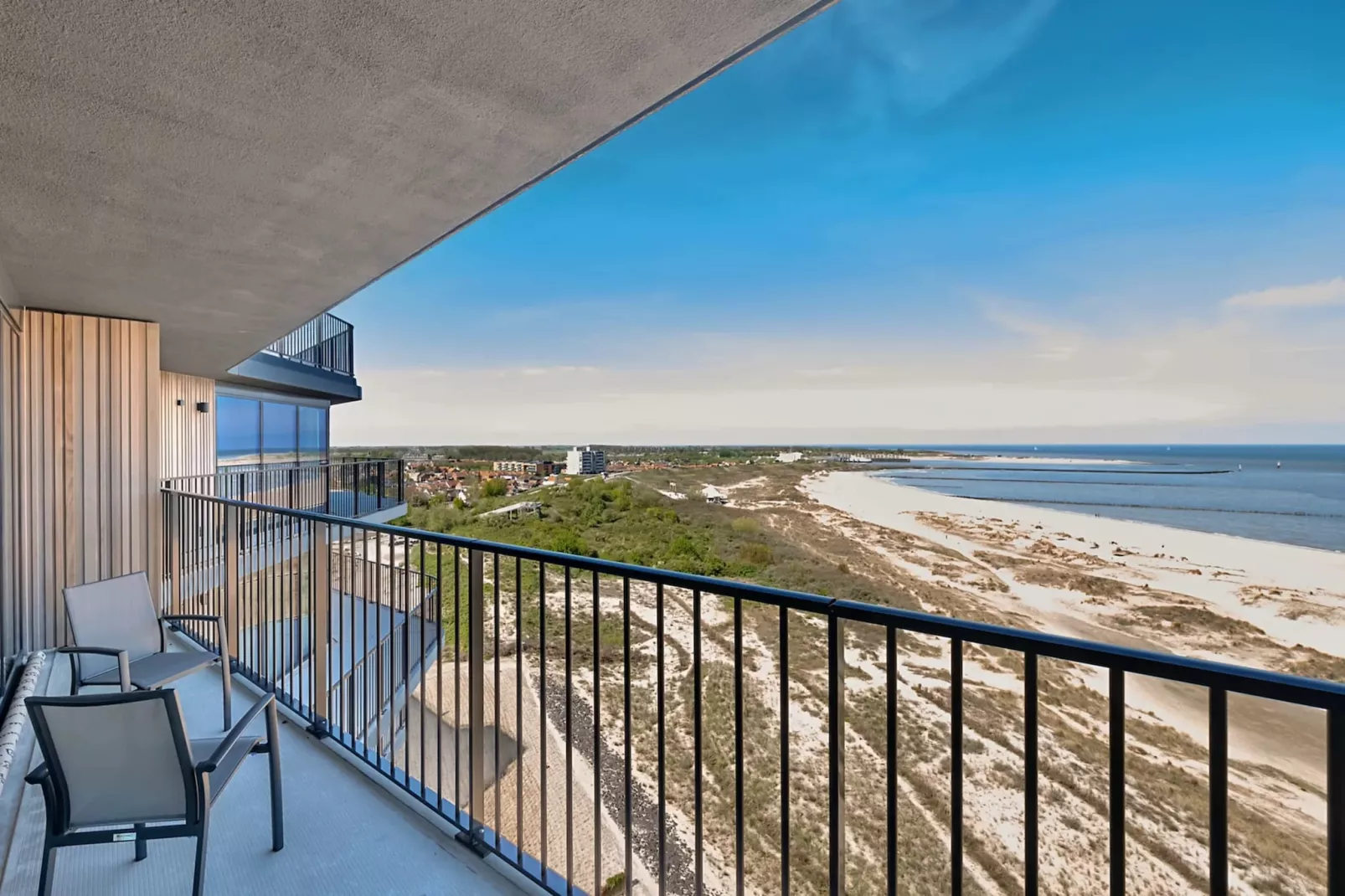 Breskens Apartments & Penthouses 2 - Buitenkant zomer