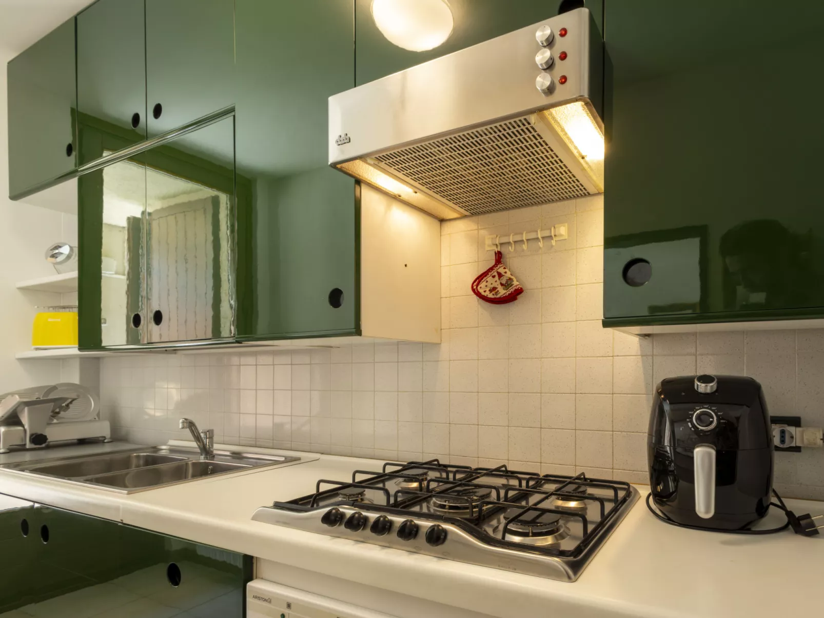 Monte Confinale Garden View-Binnen