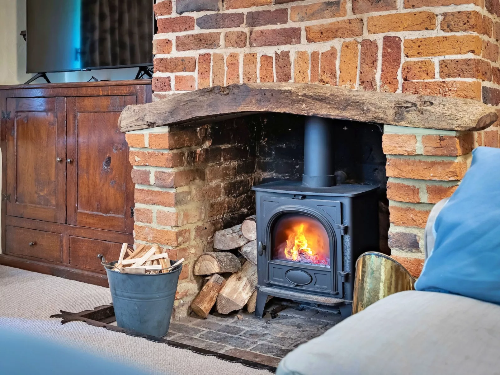 Sandhill Cottage with Hot Tub-Binnen