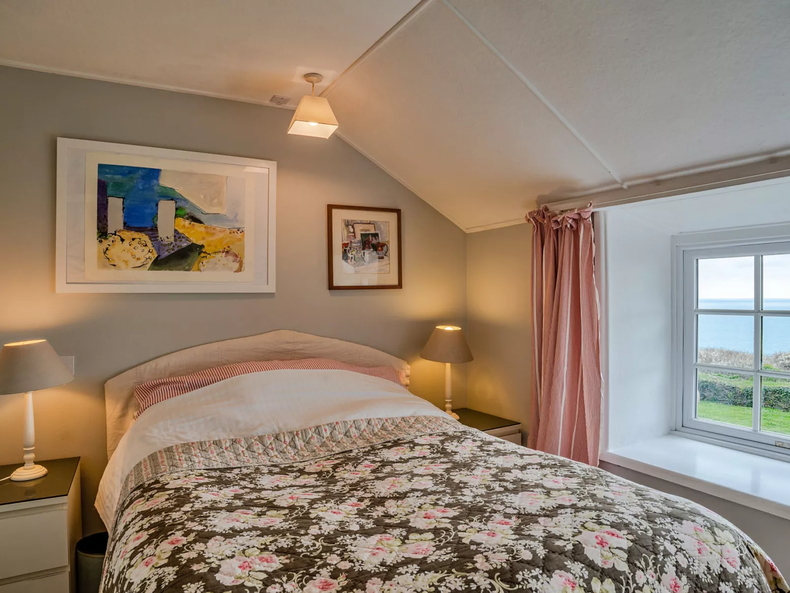 Lesceave Cottage-Binnen