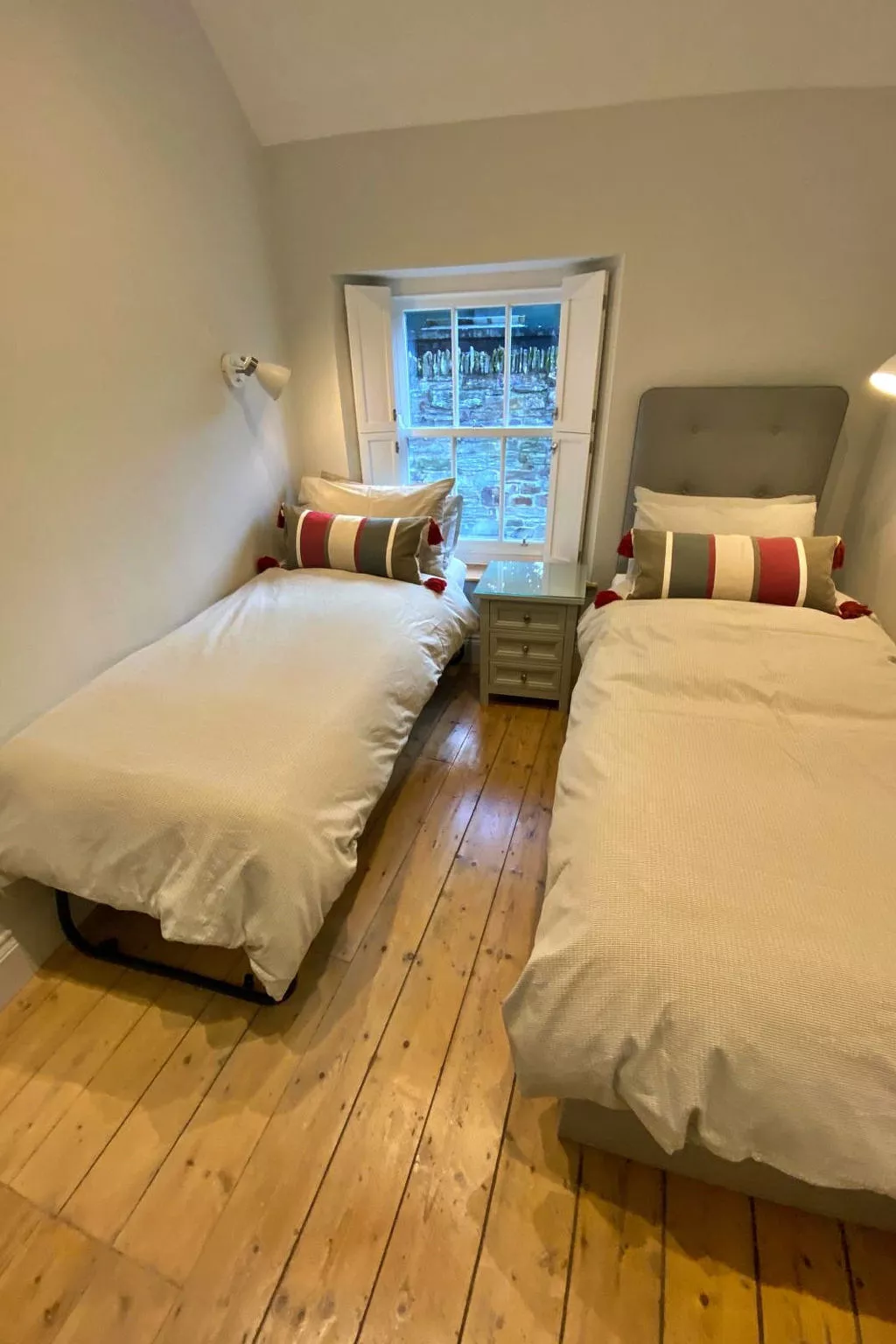 Potters Cottage-Binnen