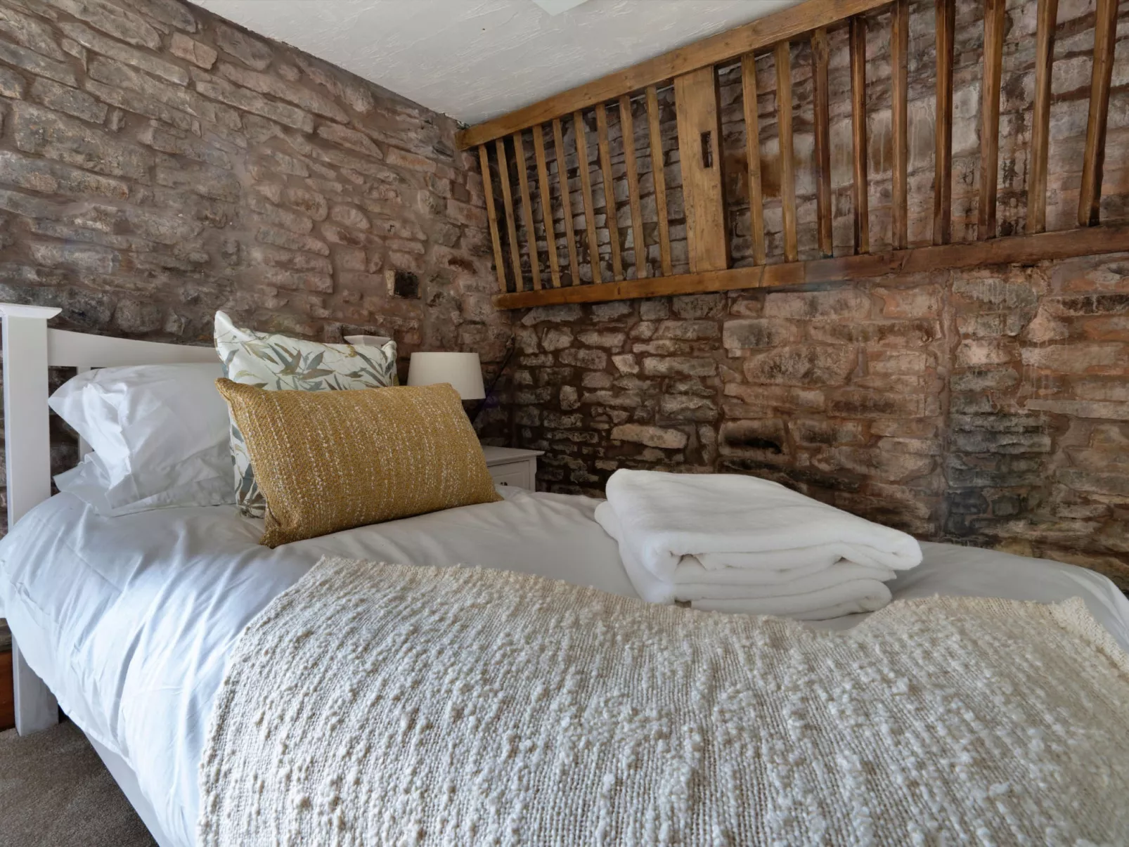 Middle Barn at Blackclough Farm-Binnen