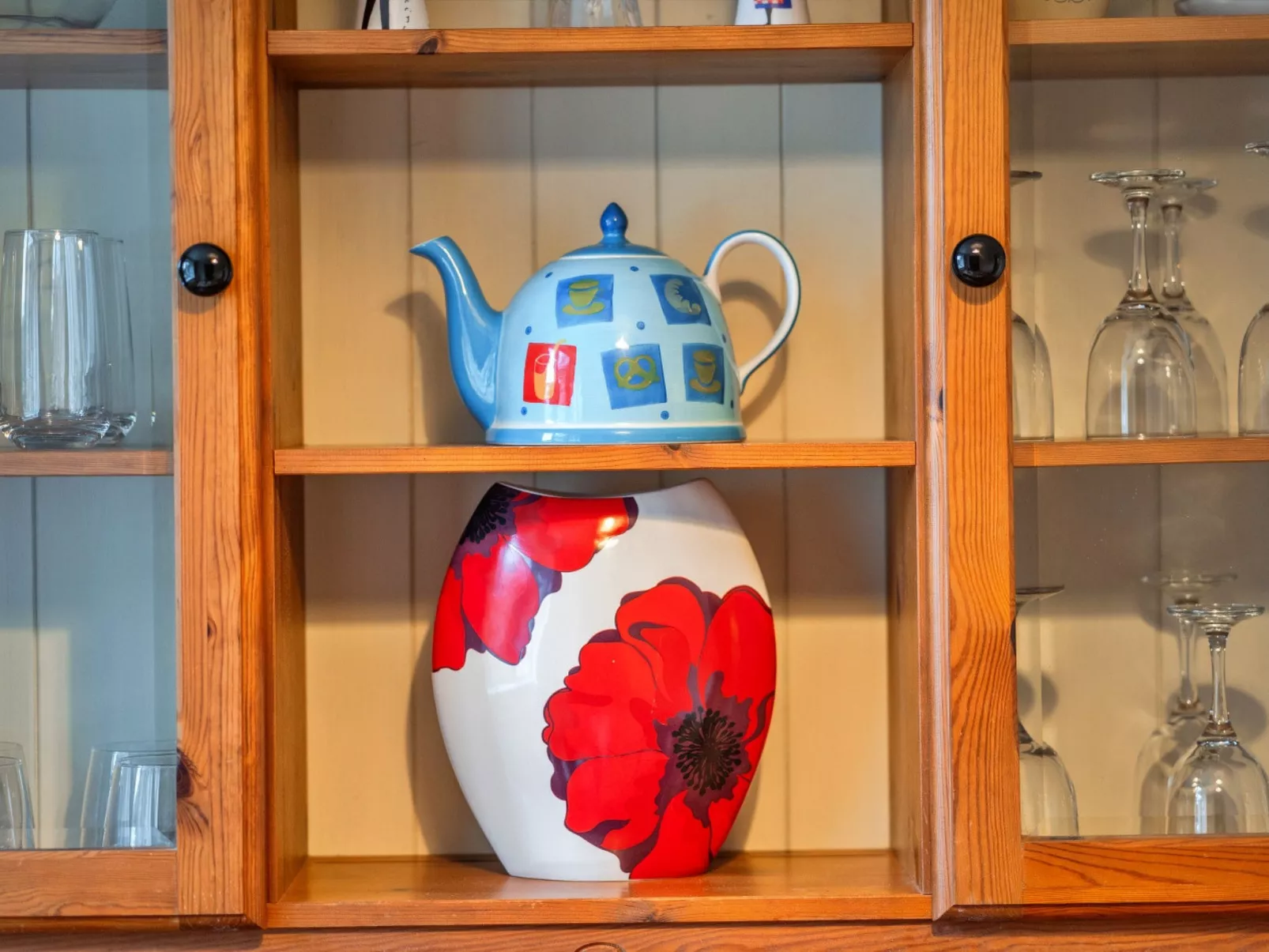 No.1 Gladys' Orchard-Binnen