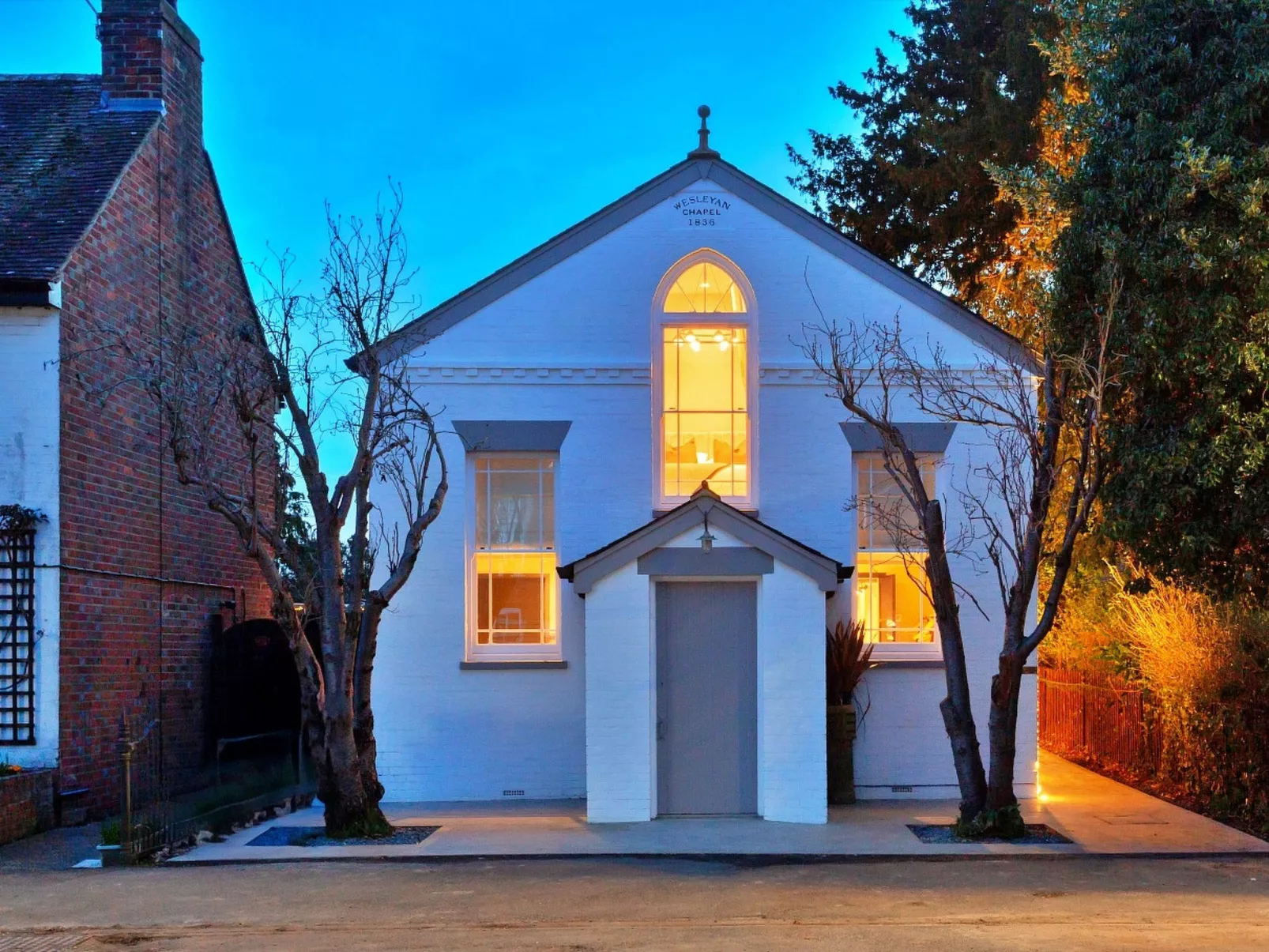 Wesleyan House-Buiten