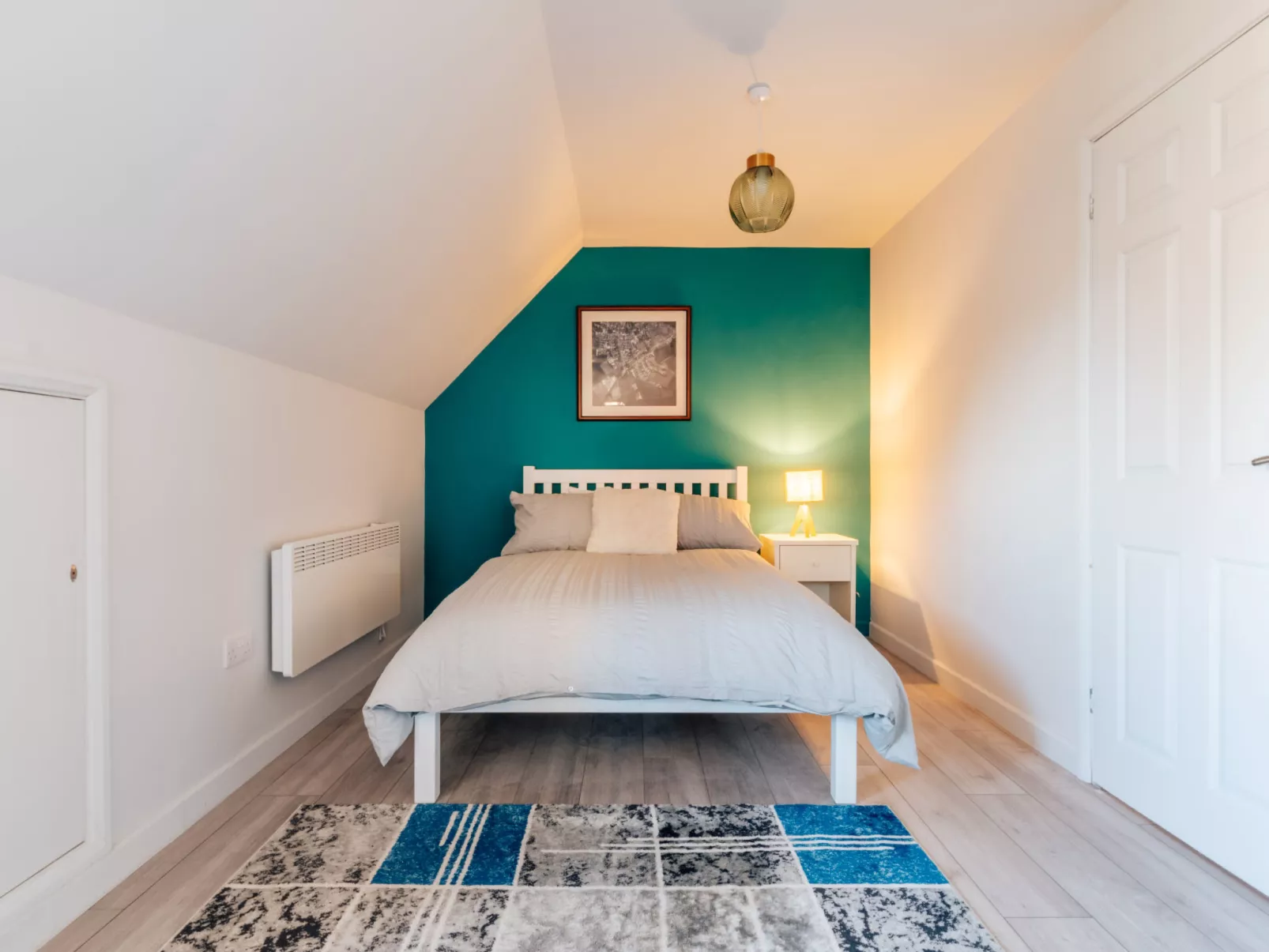 Hazel Rose Cottage-Binnen