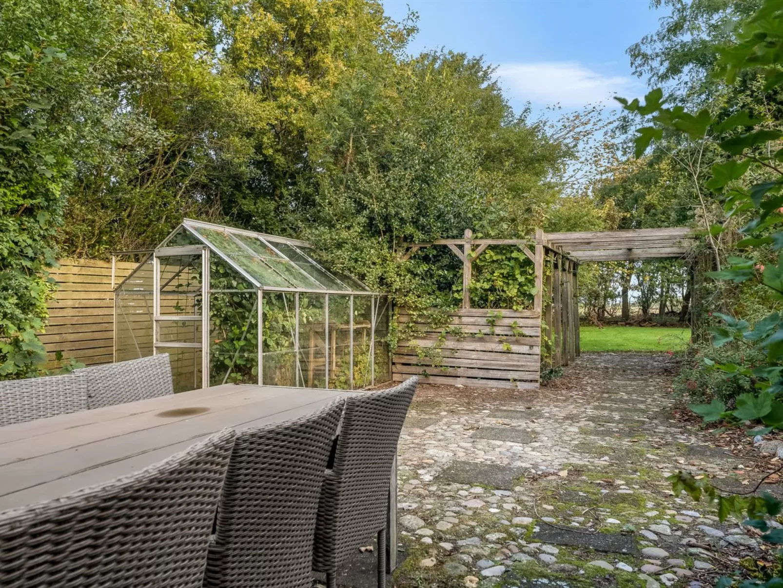 "Nette" - 2km to the fjord-Buiten