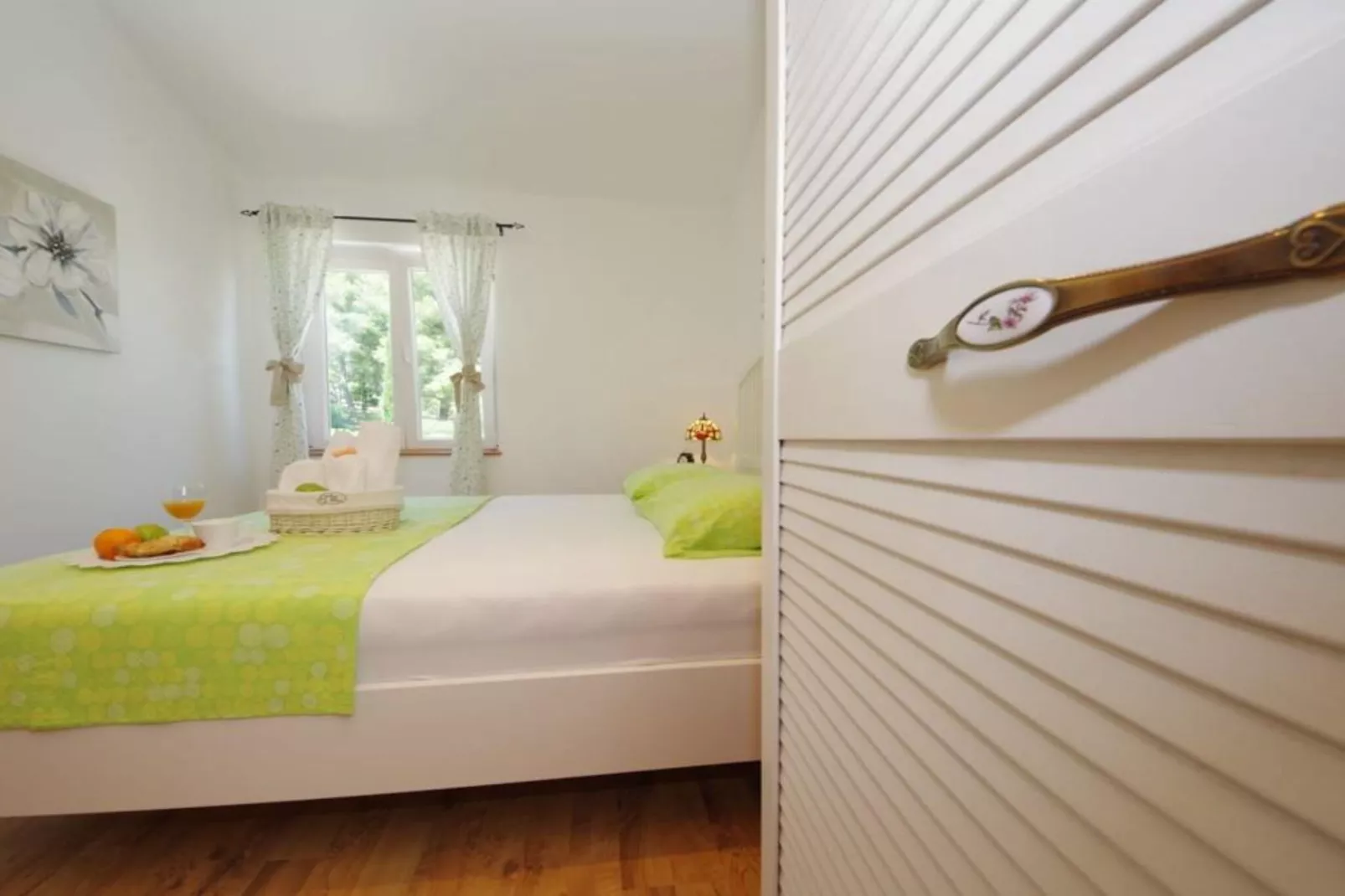 Two-Bedroom Apartment (Lavanda)-Slaapkamer