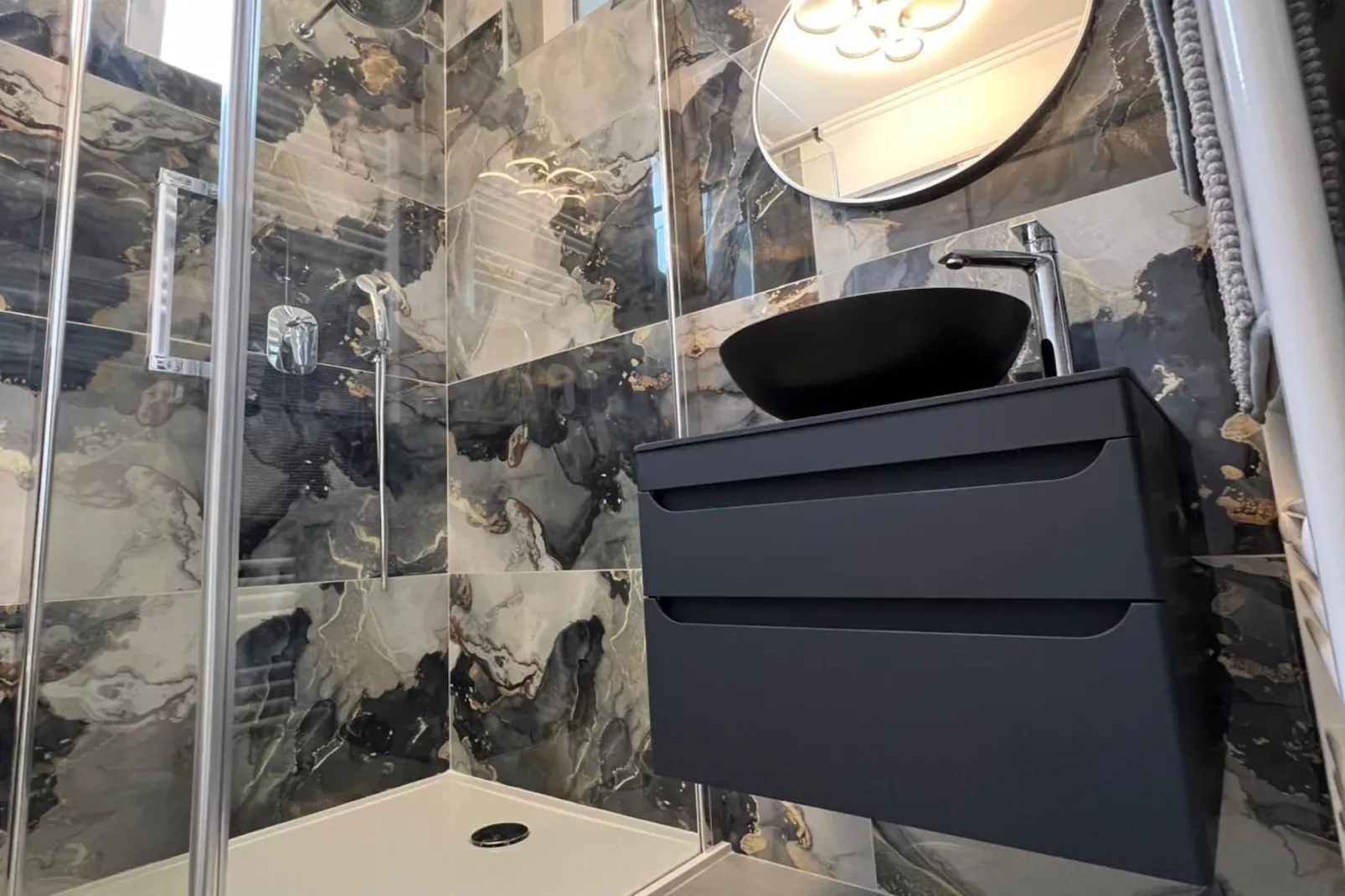 Urban Luxury Apartment Zagreb  One  Bedroom Apartment-Badkamer