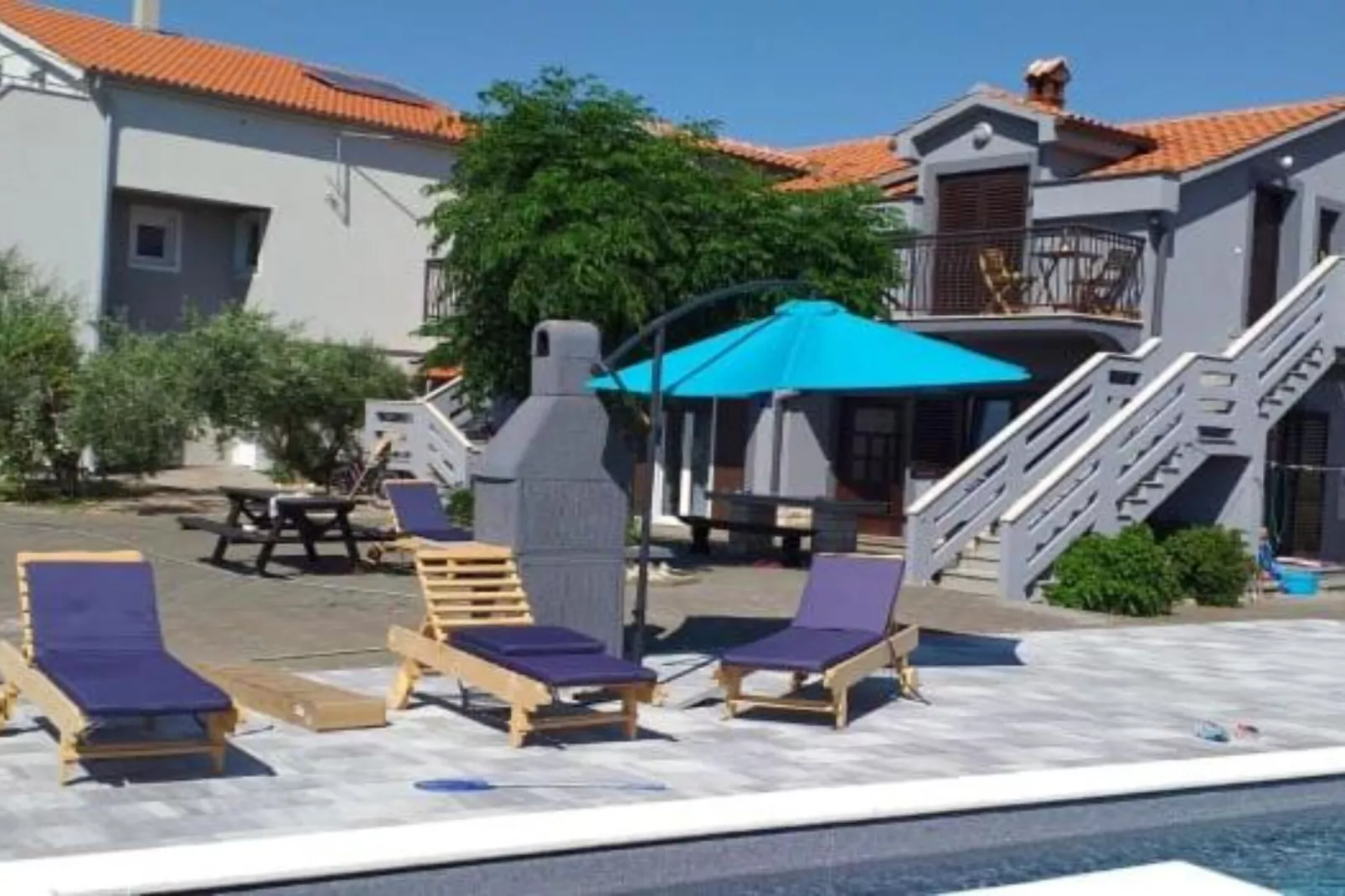 Apartments Franica with Heated Pool and Hot-Tub - Two Bedroom Apartment with Balcony-Zwembad