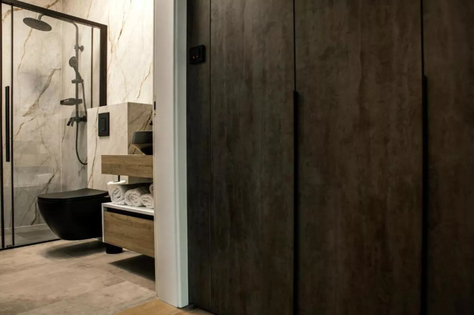 Luxury Villa Lara with Heated Pool, Hot-Tub and Sauna - Six Bedroom Villa with Pool-Slaapkamer