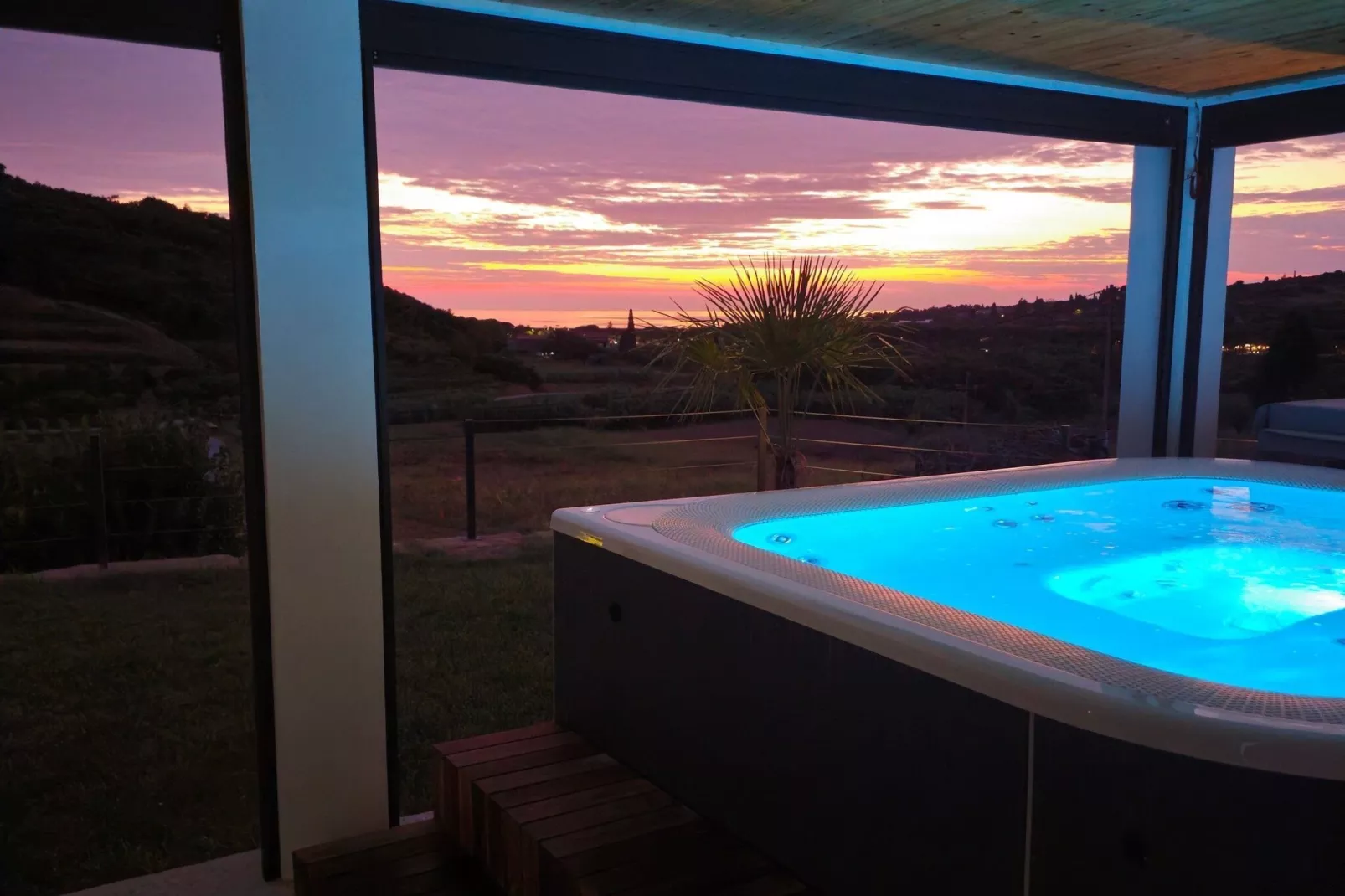 Portoroz Apartment with Sea View and Hot-Tub - One Bedroom Apartment with Sea View and Terrace-Spa