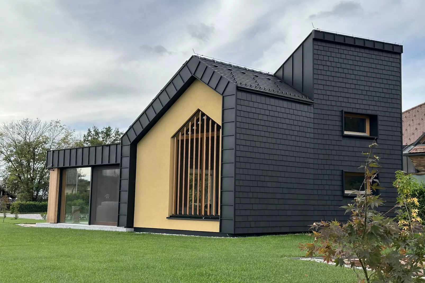 Elegant Warm Bliss Hideaway Escape Lodge - Holiday Home with Hot-Tub and Sauna (owner Excellency)-Buitenlucht