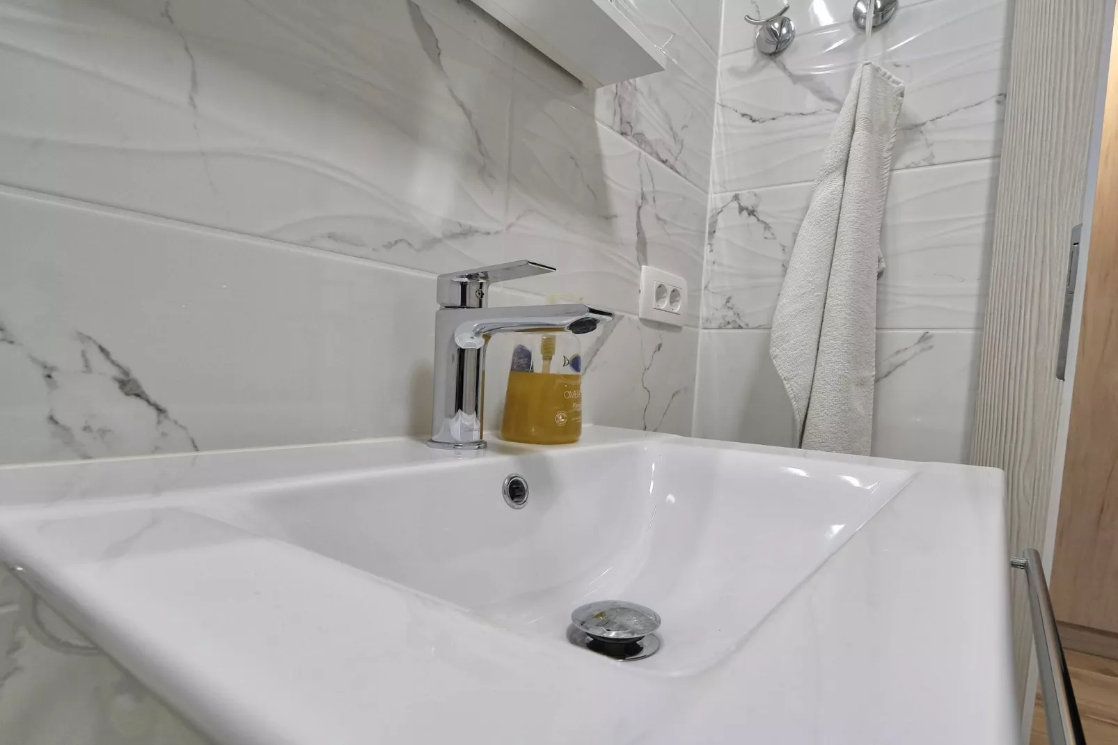 Cozy and Chic Apartment in Kranjska Gora - Studio Apartment-Badkamer