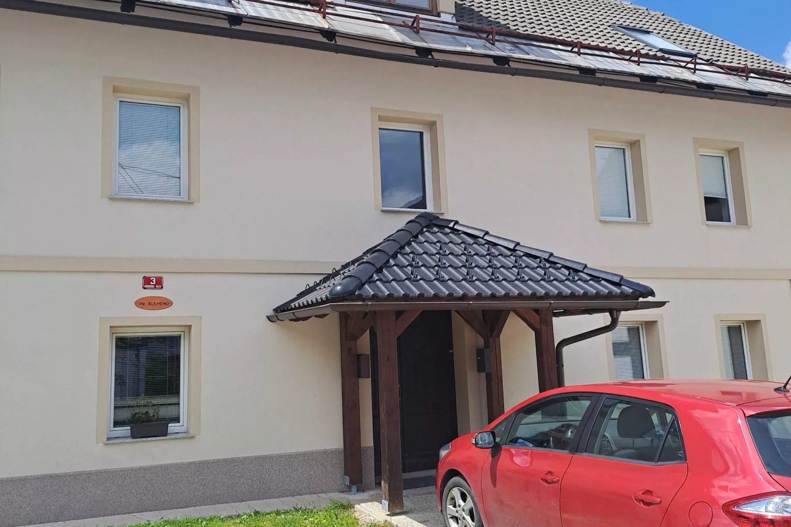 Modern Apartment with Terrace near Kranjska Gora Ski Slope - One Bedroom Apartment with Terrace-Buitenlucht