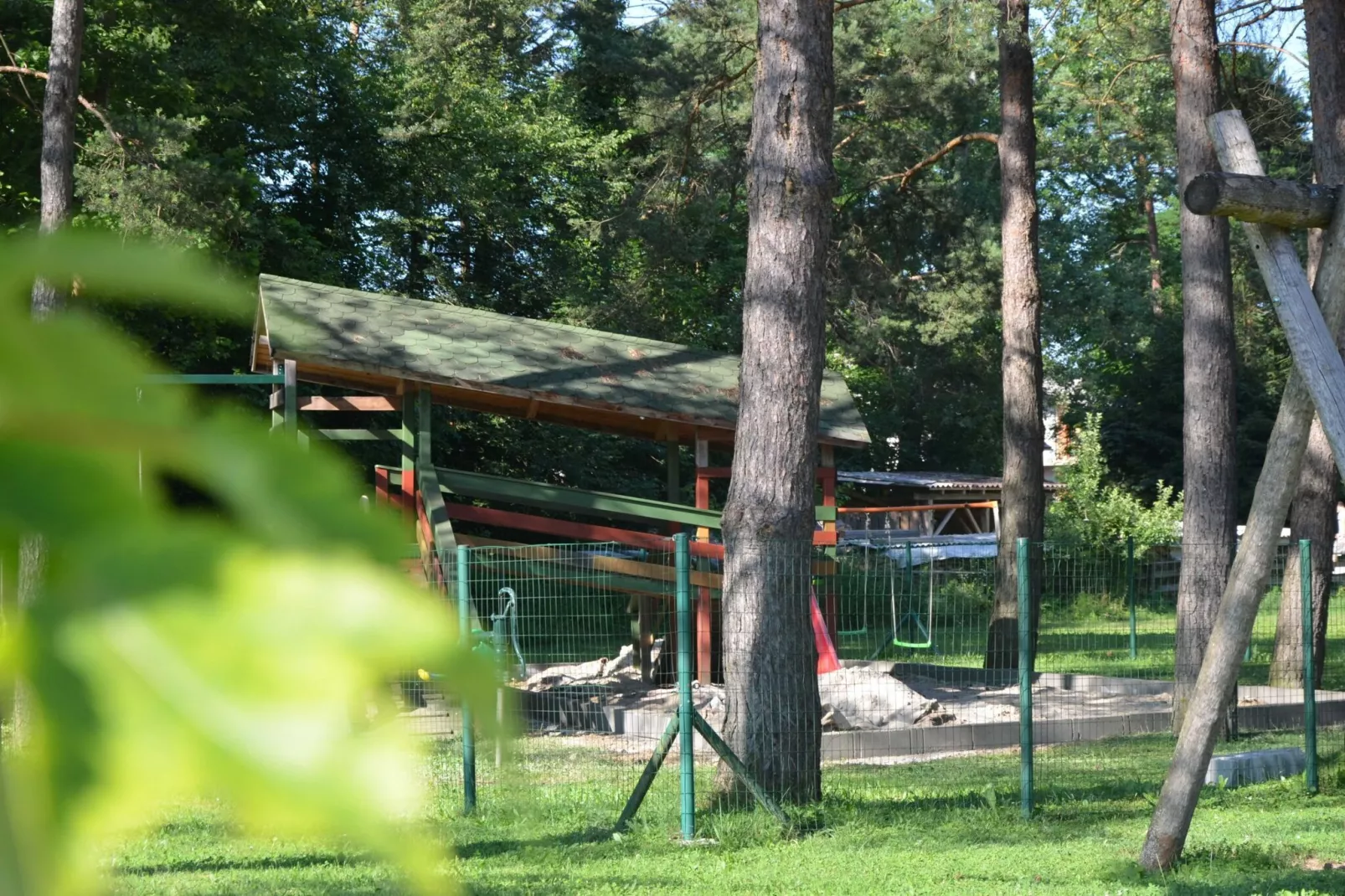 Delightful Cozy Riverside Apartment - One Bedroom Apartment with Terrace-Buitenlucht