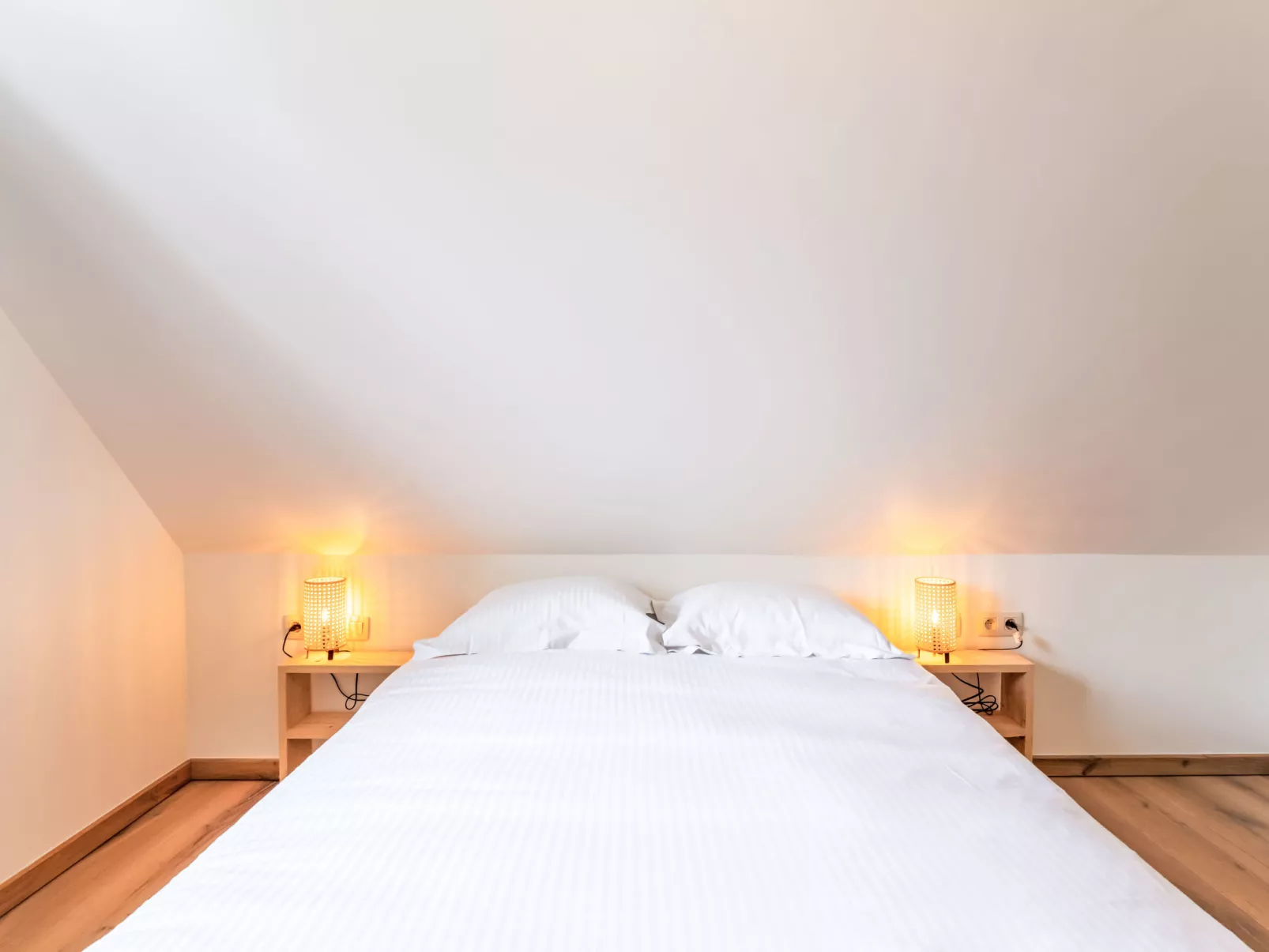 Lili's with terrace-Binnen