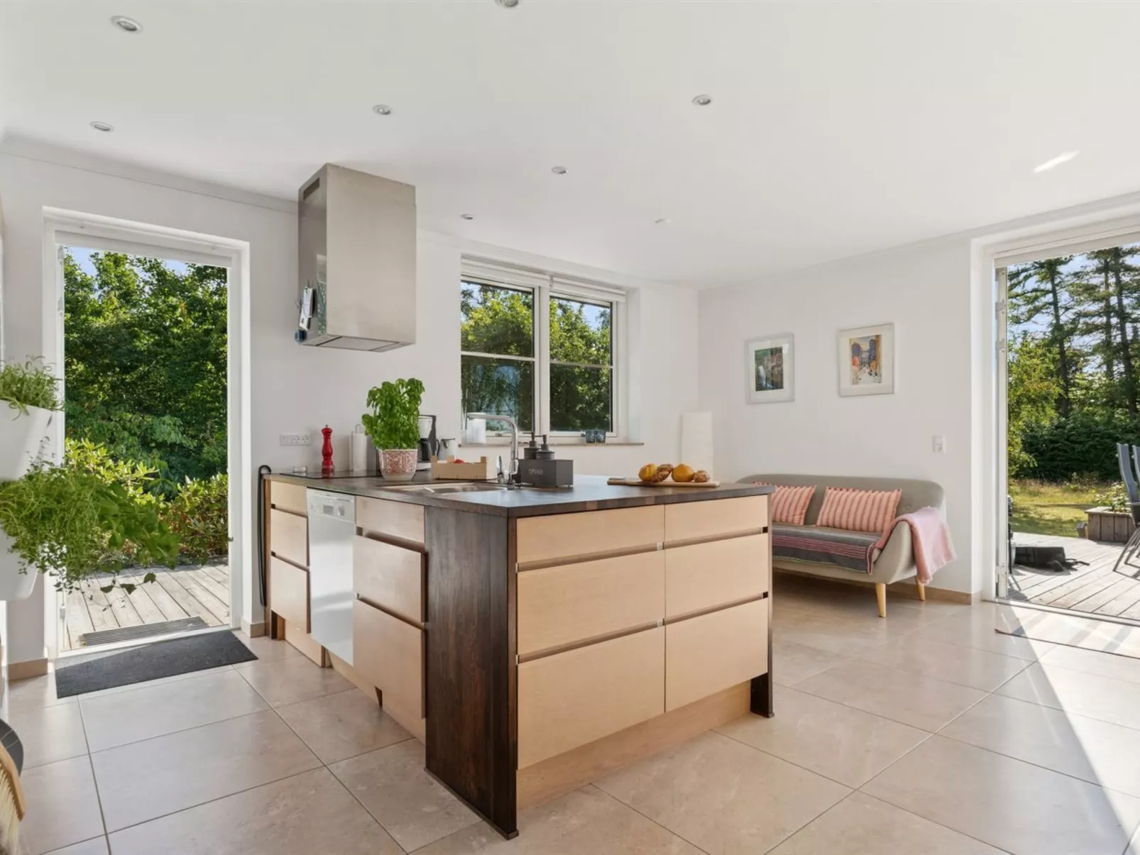 "Alvia" - 1.6km from the sea-Binnen