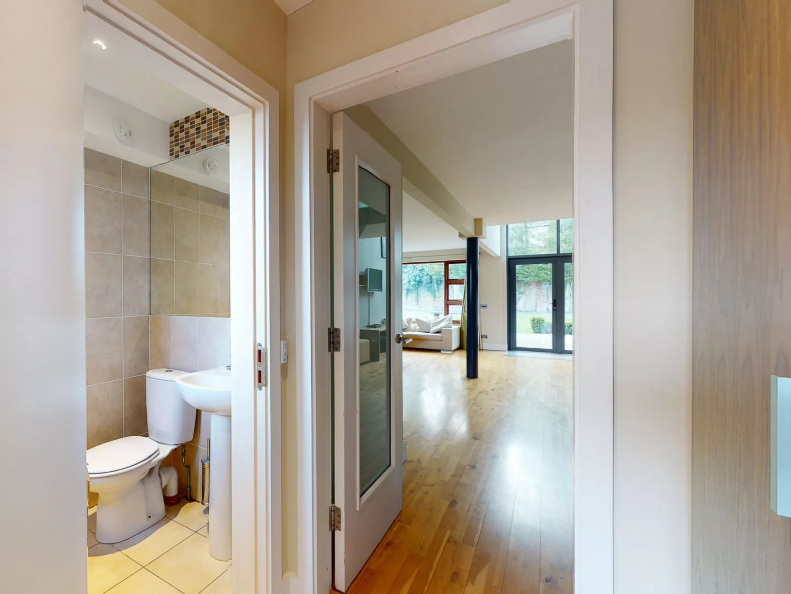 Castlemartyr Lodges (TR4) No 3 (2 Bed)-Binnen