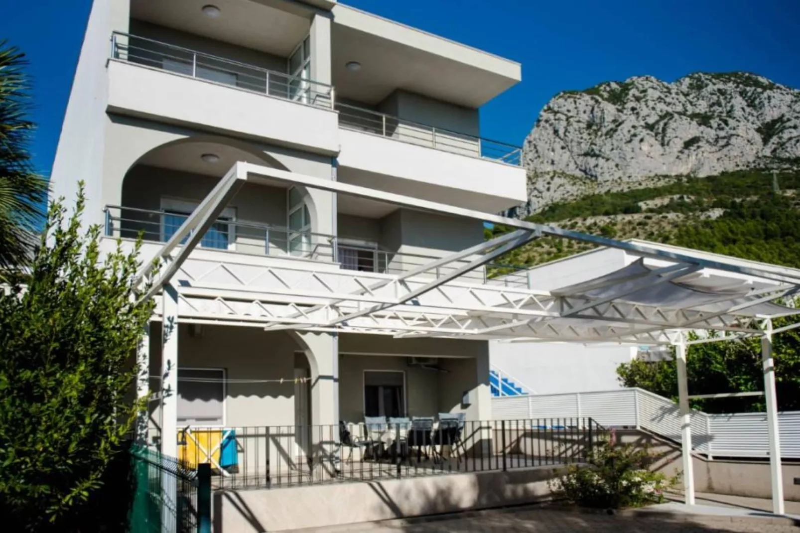 One Bedroom Apartment with sea wiev 1-Buitenlucht