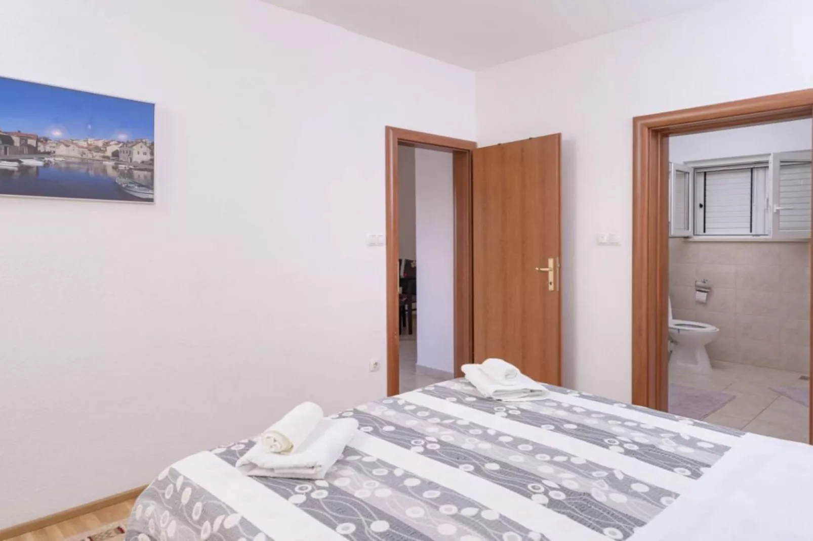 One Bedroom Apartment with Balcony and Sea View 2-Slaapkamer