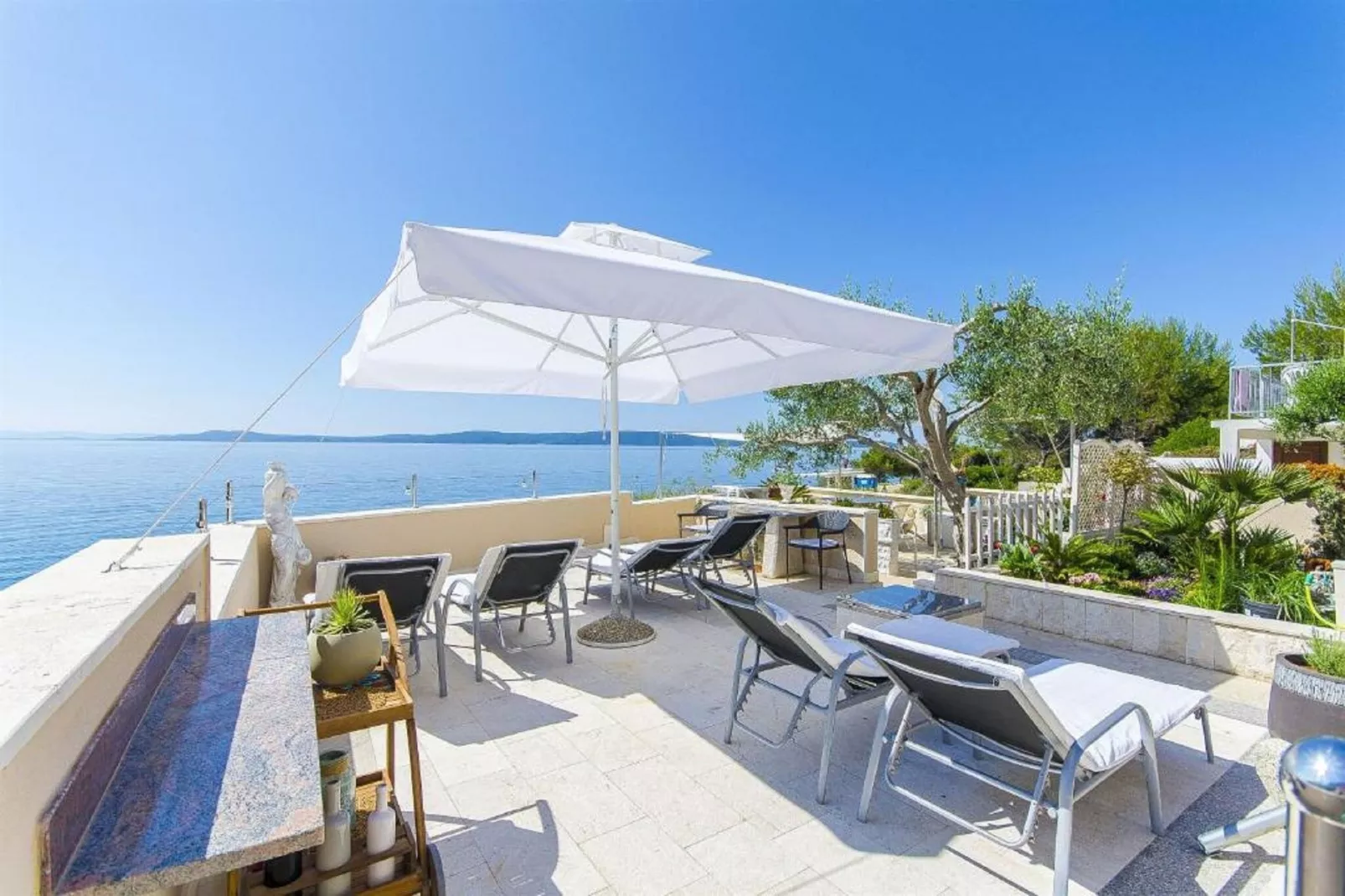 Apartments Nives -Standard Two Bedroom Apartment   (A1)-Terras