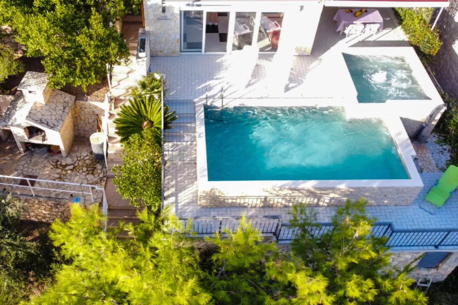 Seafront Apartment Sea Relax with Private Pool - Two Bedroom Apartment with Sea View  and Private Pool-Buitenlucht