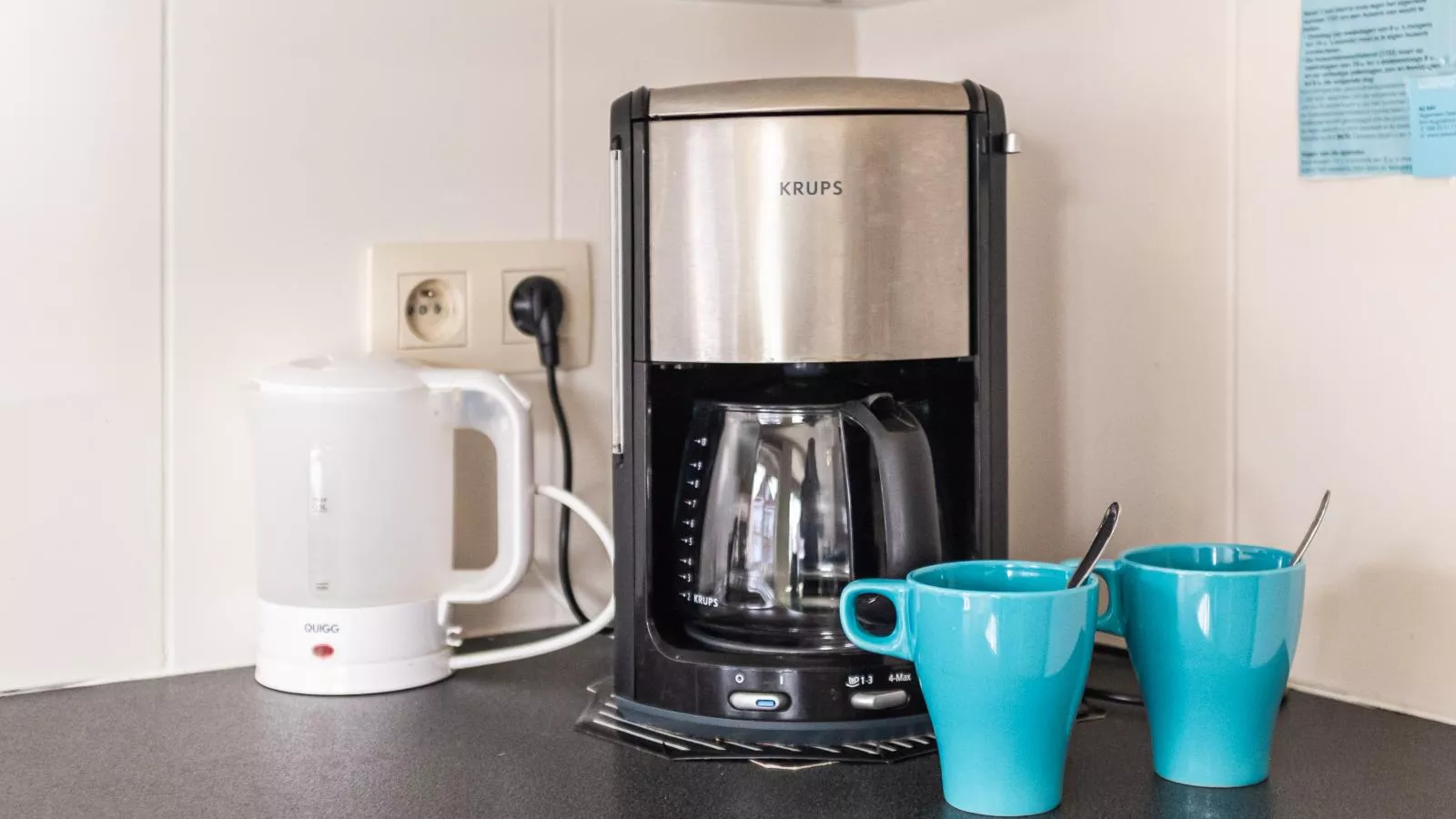 Les Trois Moineaux-Keuken