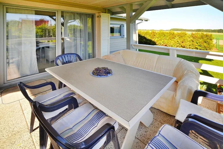 Dom wakacyjny w Oświnie-Terrasbalkon