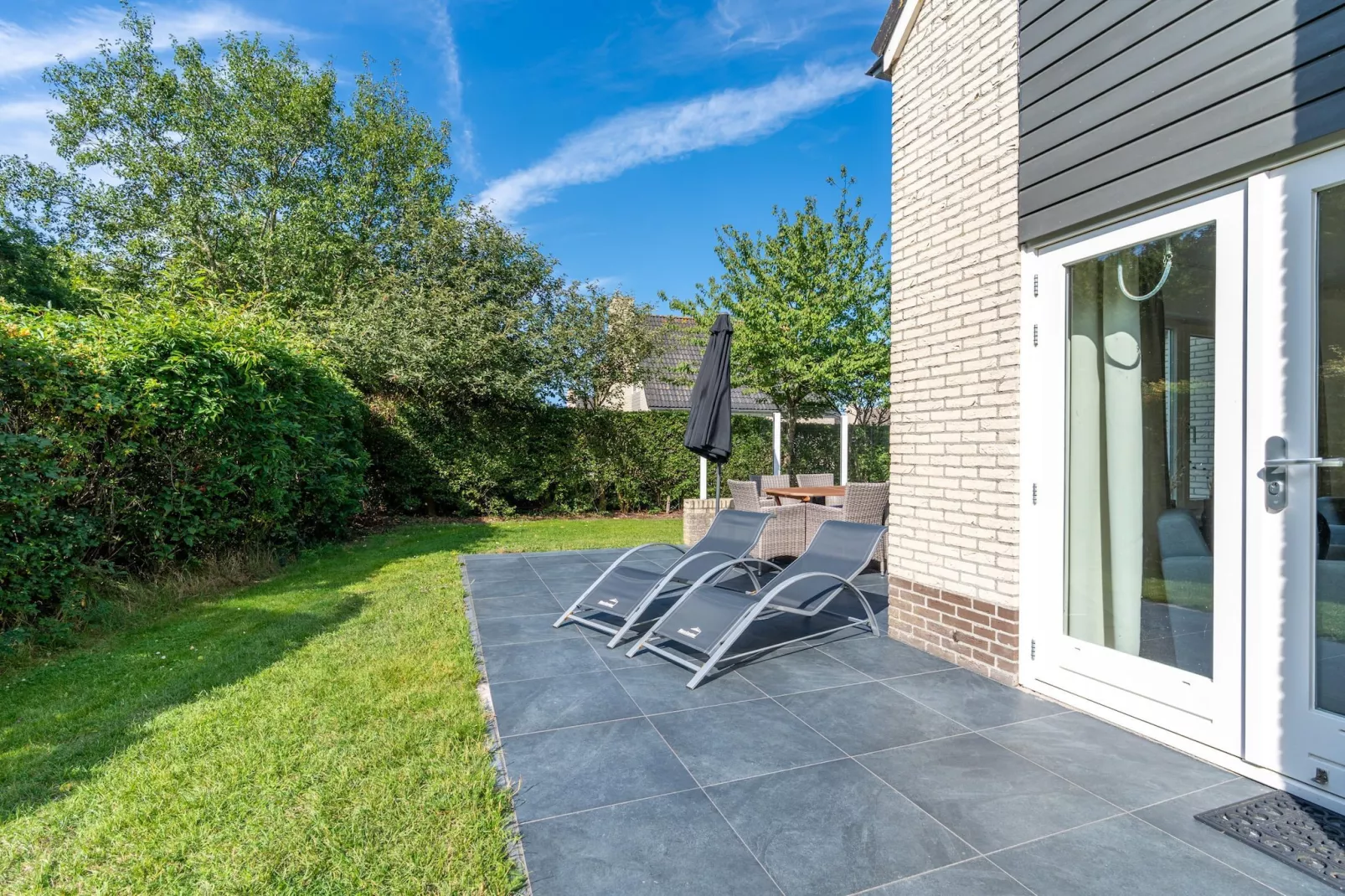 Kamperfoelie 85-Terrasbalkon