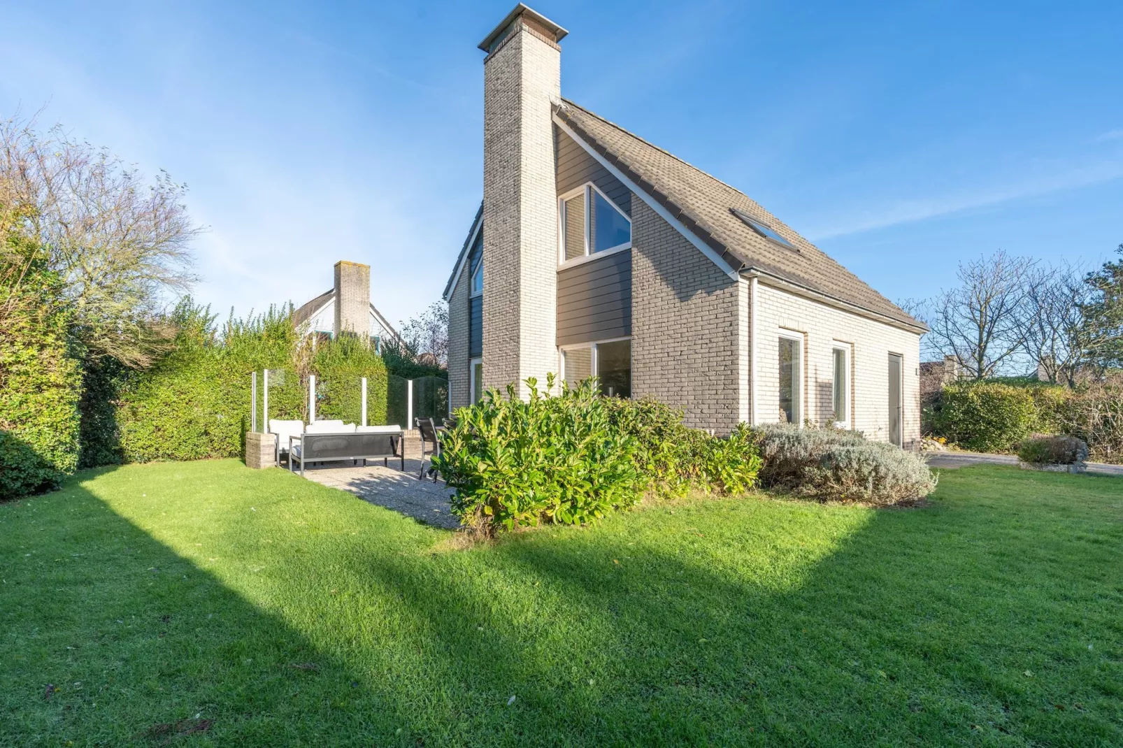 Kamperfoelie 97-Buitenkant zomer