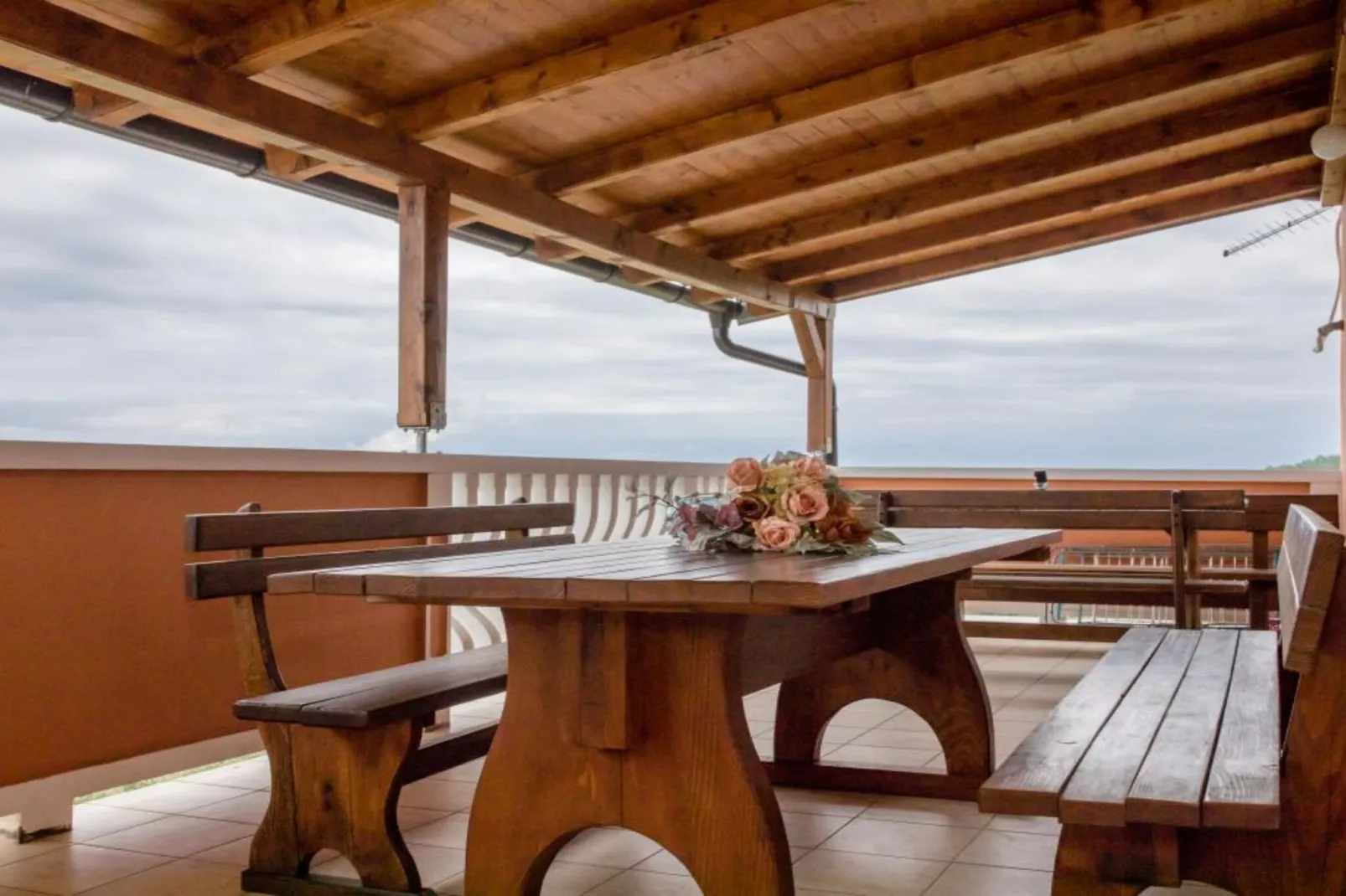 Three Bedroom Apartment with Terrace 2-Terrasbalkon