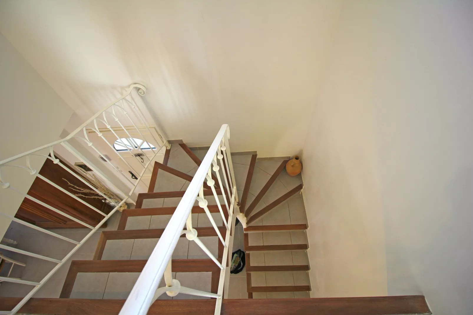 Prachtig vakantiehuis met privézwembad-Overloop