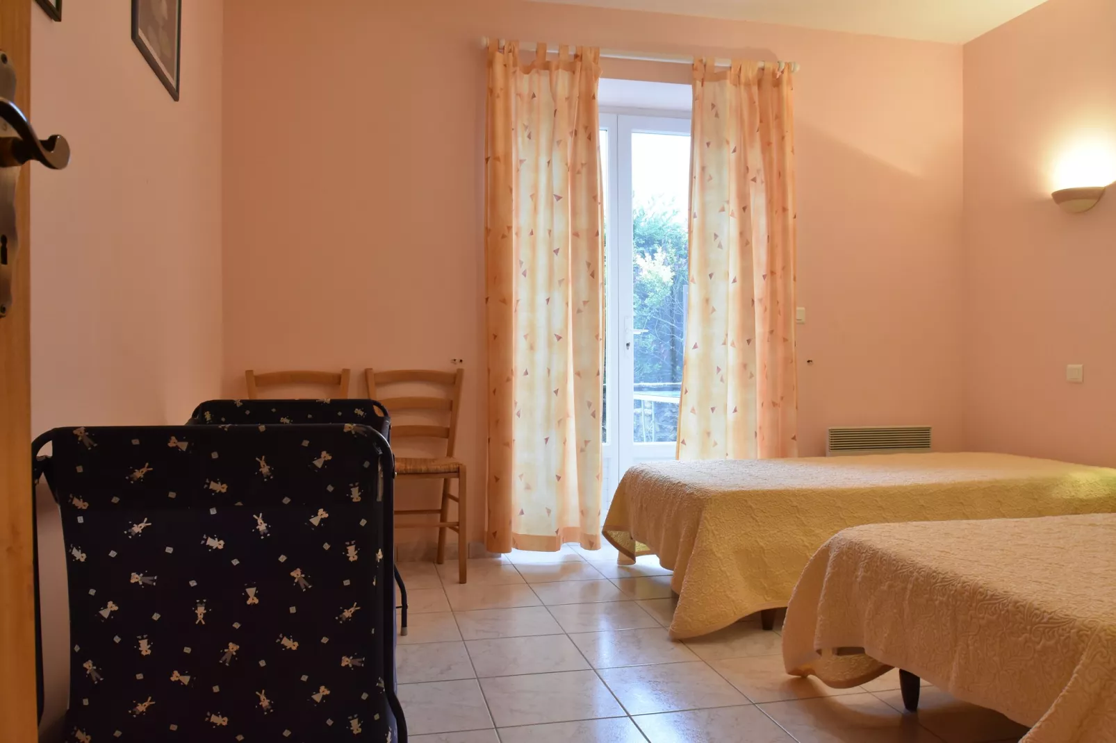 Maison de vacances Besse Les Vitarelles 6p-Slaapkamer