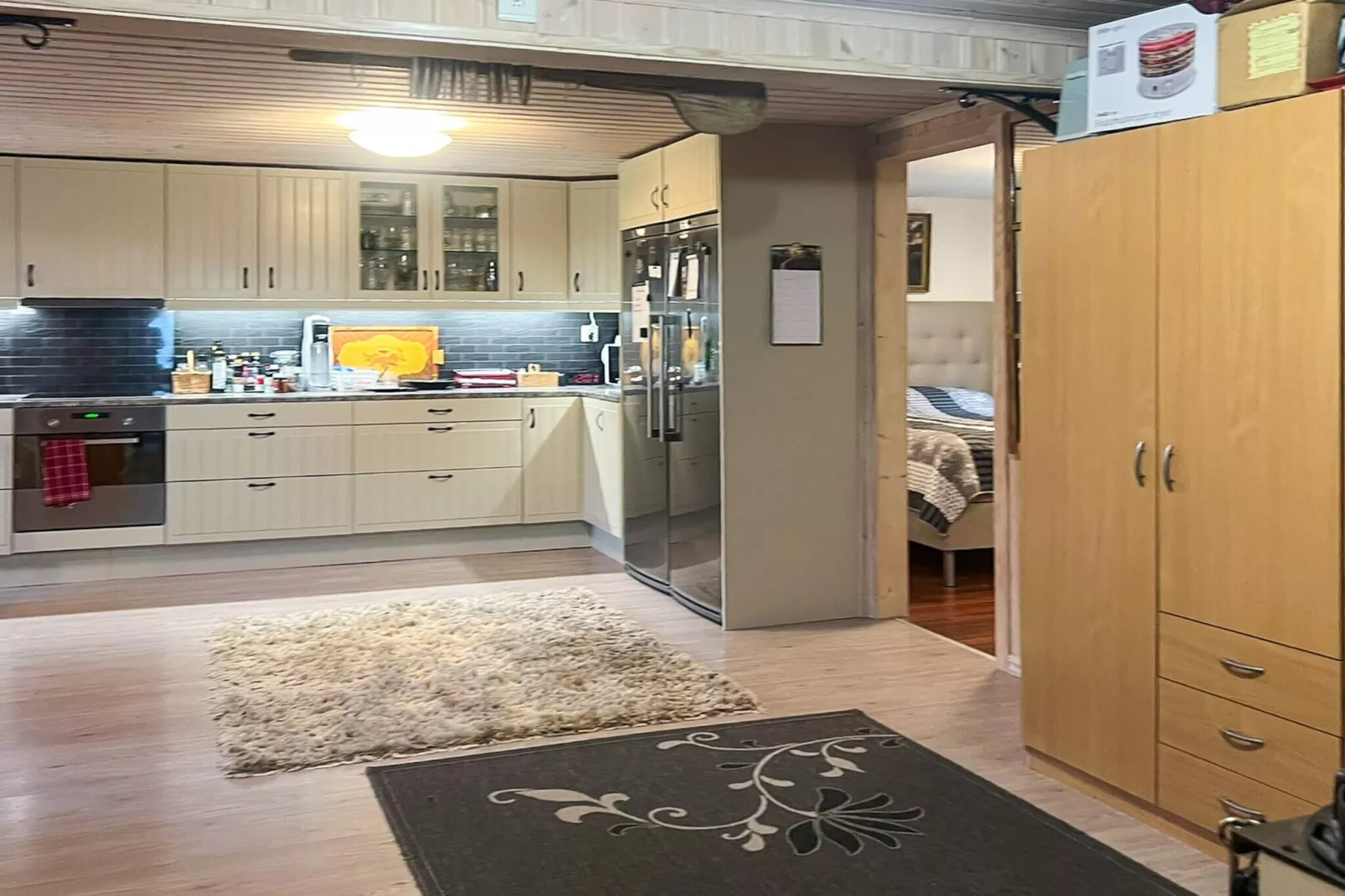 Charmant huisje aan het Sjunnaryd-meer-Binnen