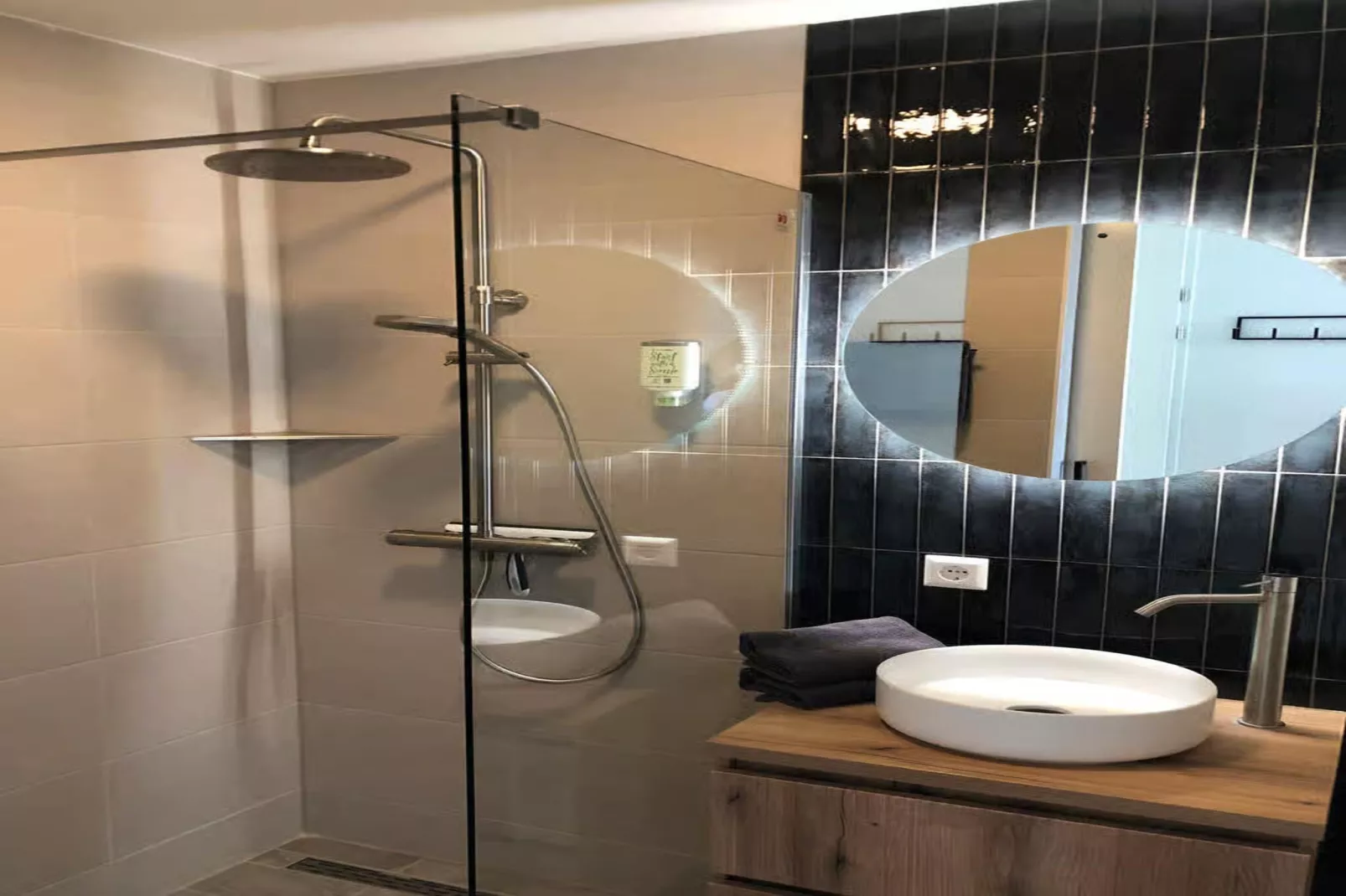 Plein 40 Lodge 13 - New - Badkamer