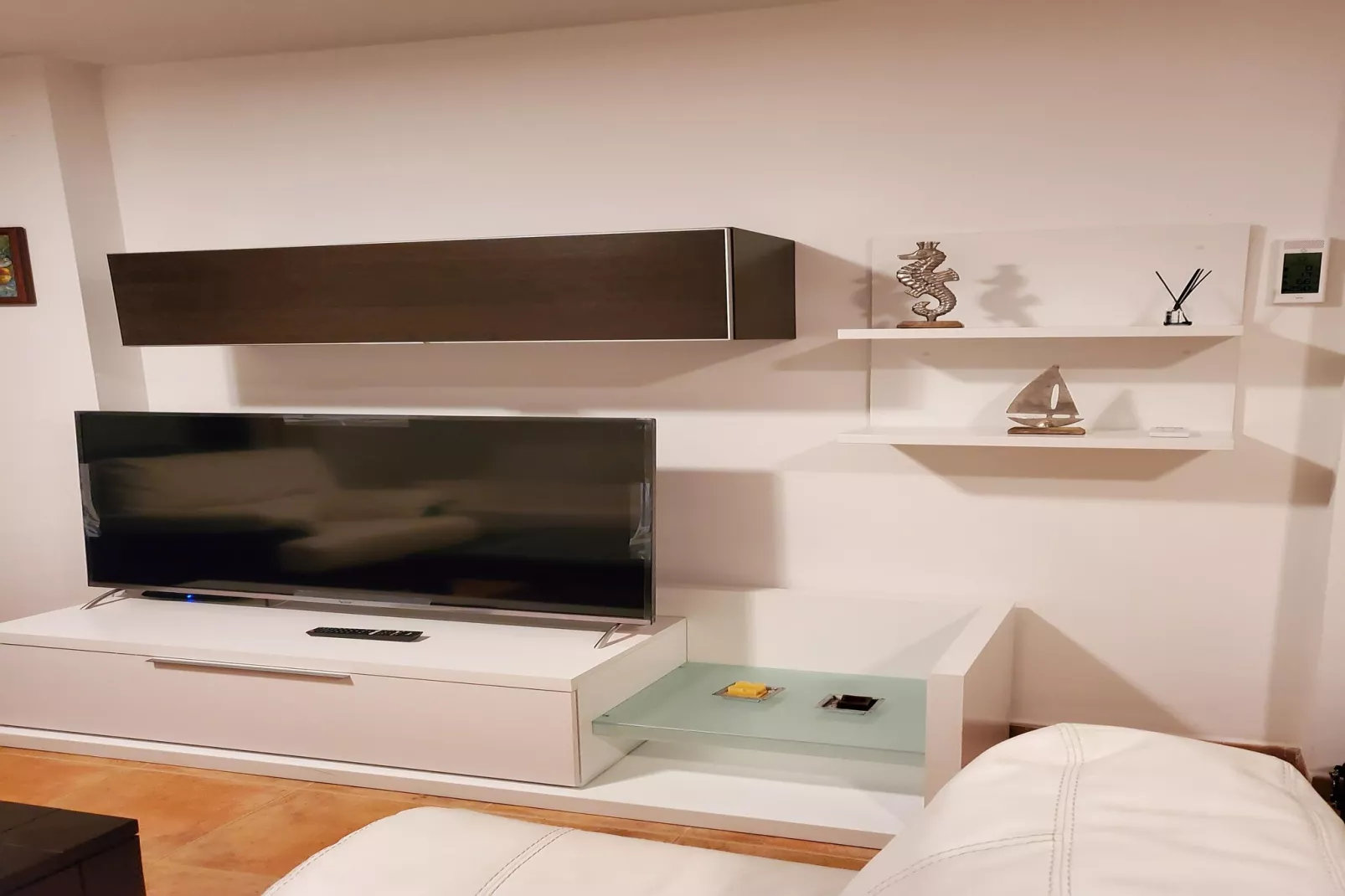 CT 347 AL - Faro's Gardenapartment - Valle del Este-Woonkamer