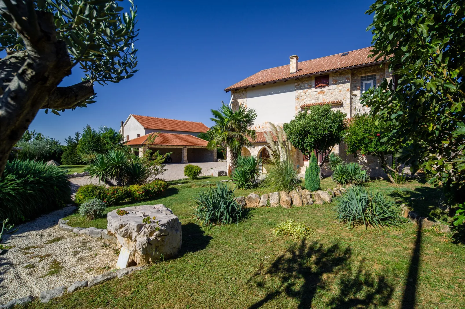 Villa Olea with private heated pool-Buitenkant zomer