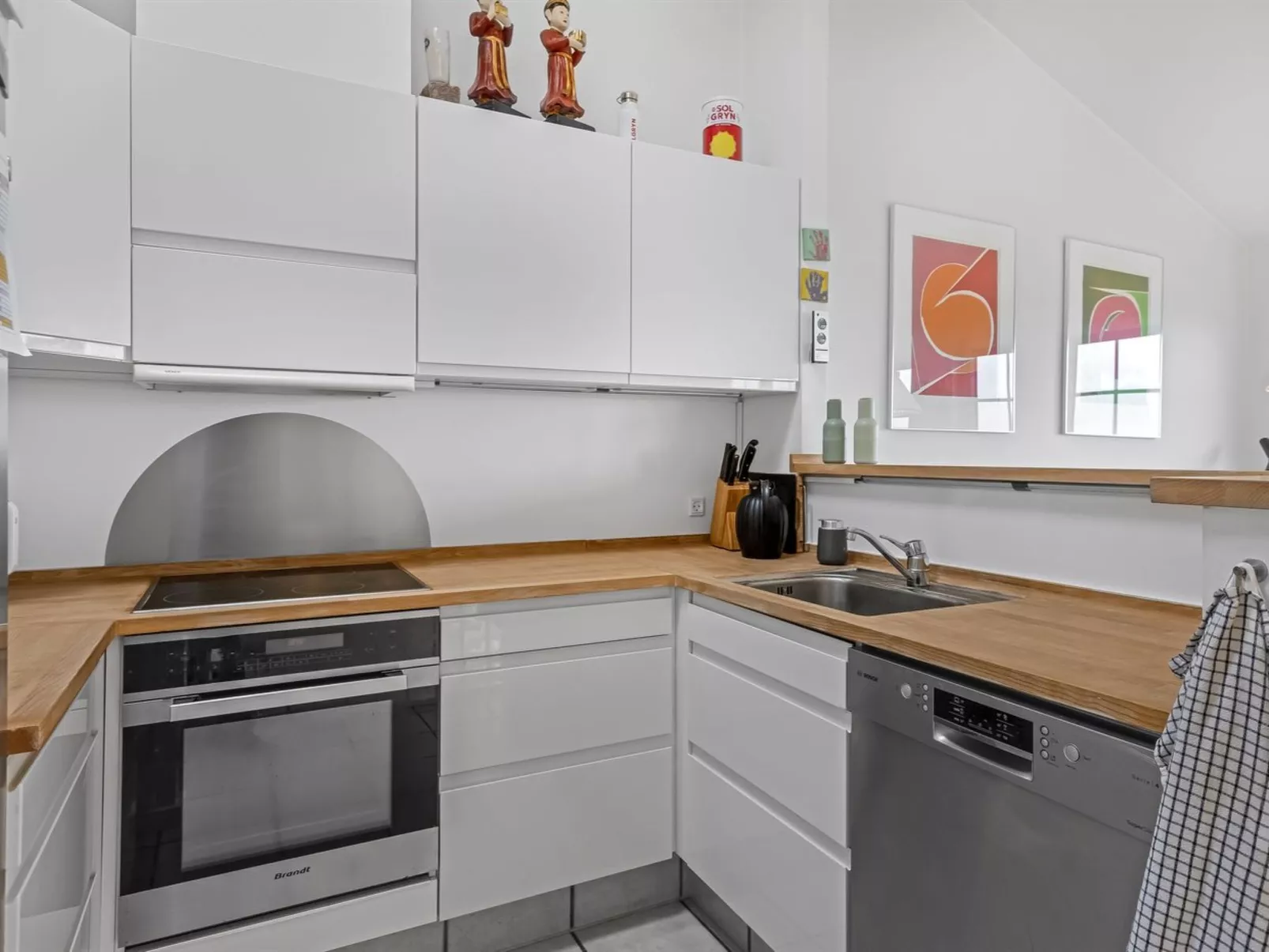 "Albine" - 500m from the sea-Binnen