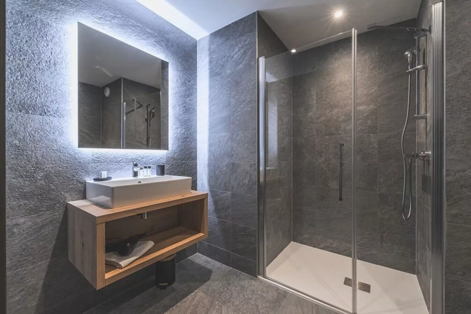 PLAN PEISEY Le Quartz A38S-Badkamer