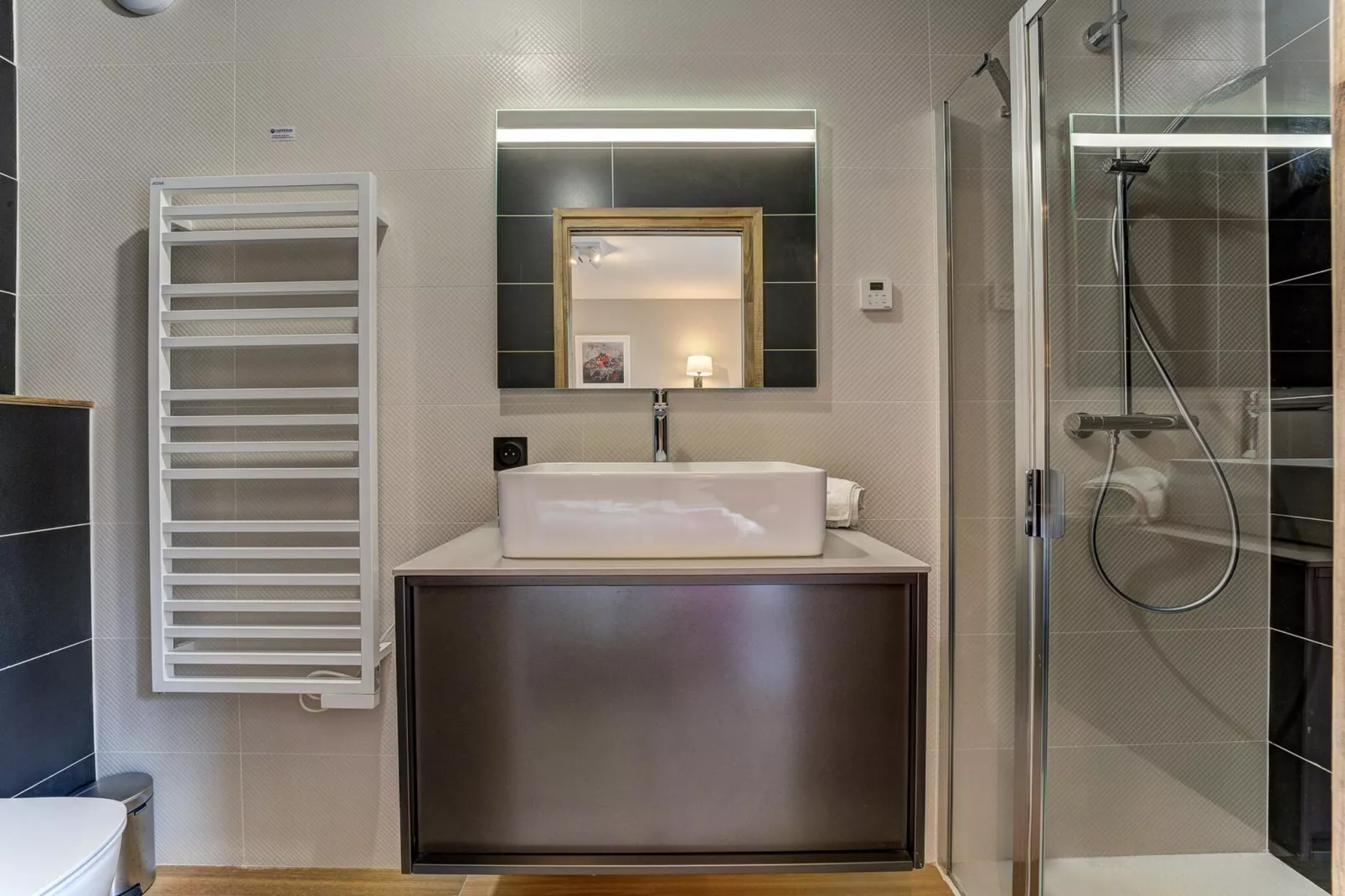 White Pearl A04-Badkamer