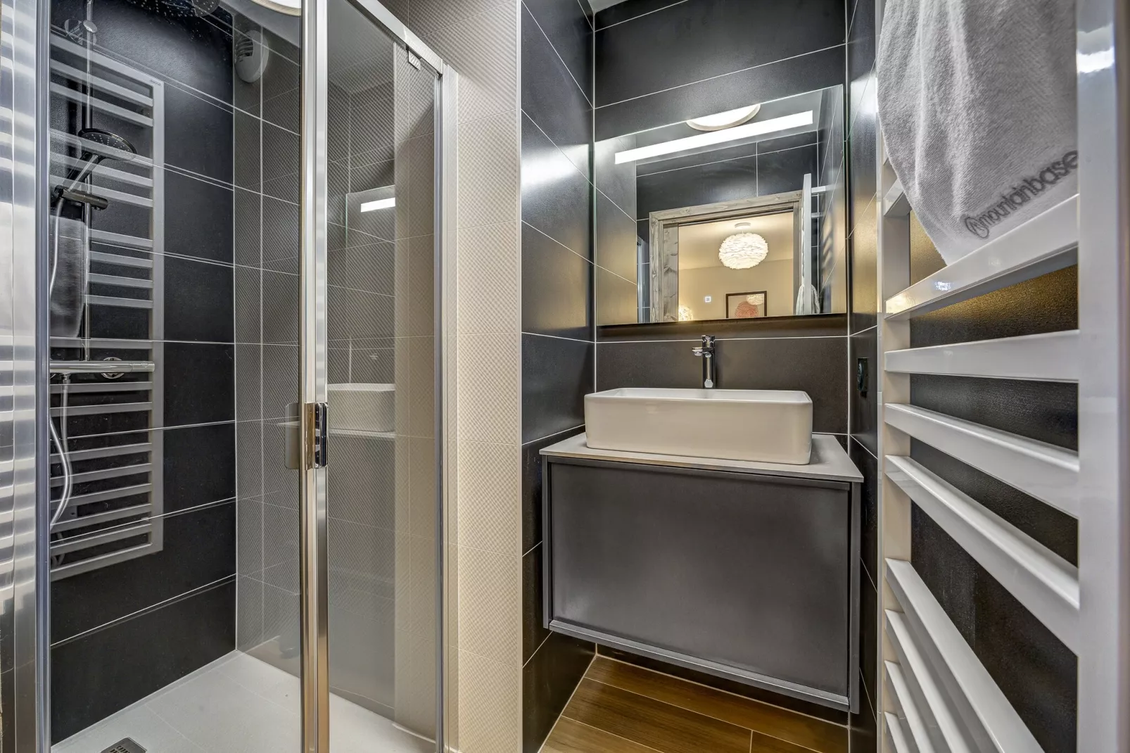 White Pearl A21-Badkamer