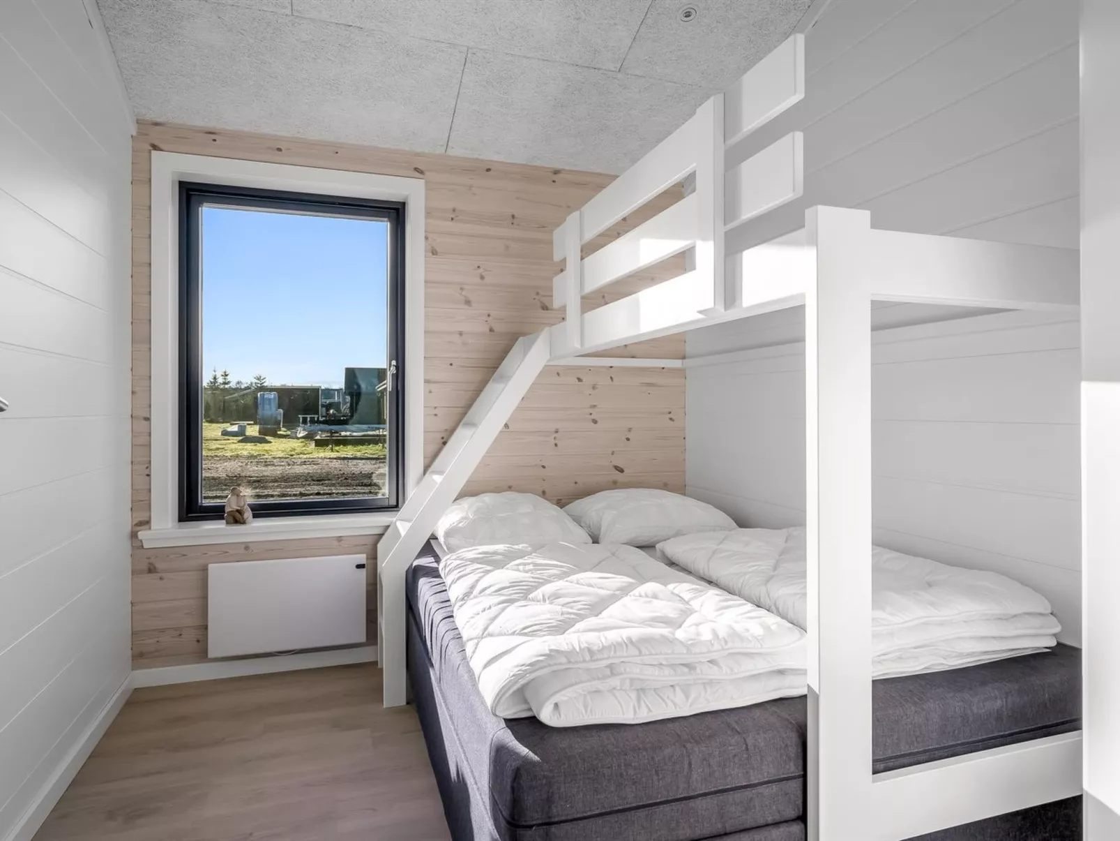 "Daren" - 700m from the sea-Binnen