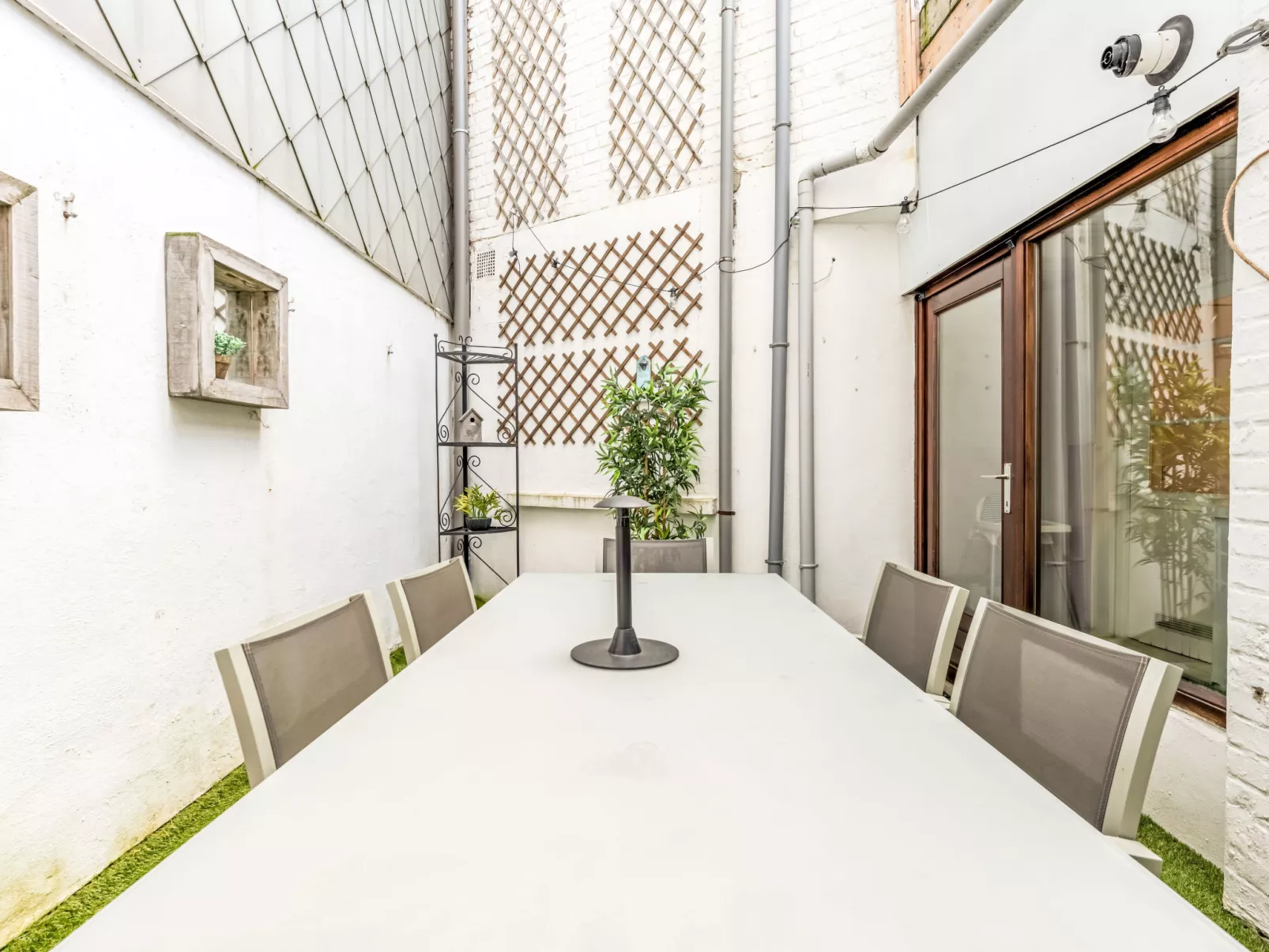 Cozy casa Ostend with terrace-Buiten