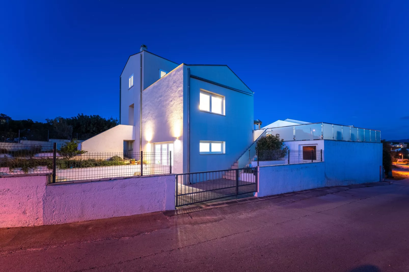 Sea view Villa Anpero-Buitenkant zomer