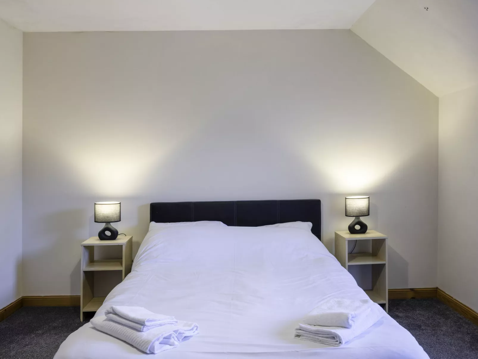 Pitgaveny Apartment-Binnen