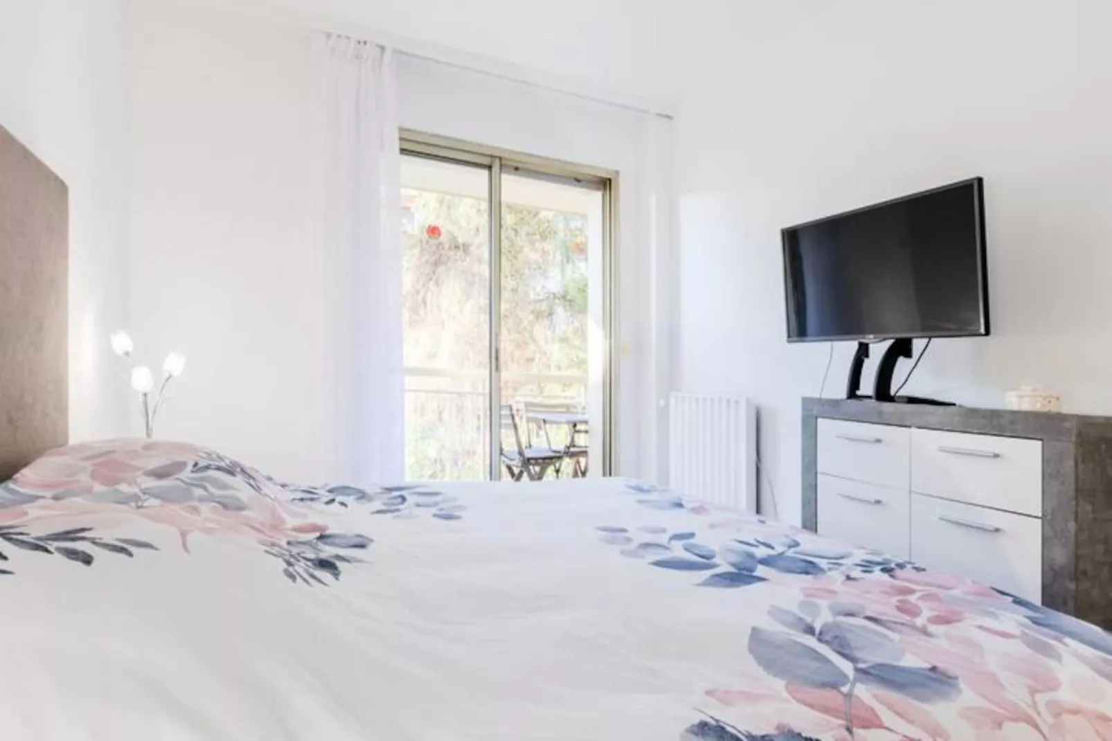 Résidence 3p R&eacute;nov&eacute; Au C&oelig;ur D&rsquo;un Parc Arbor&eacute; &agrave; 5min Du Centre-Niet-getagd