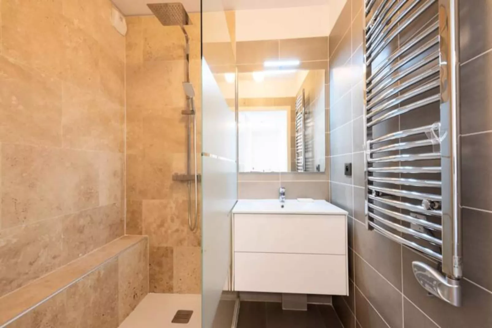 Résidence 3p Piscine, Parking Et Plages &agrave; 100m-Niet-getagd