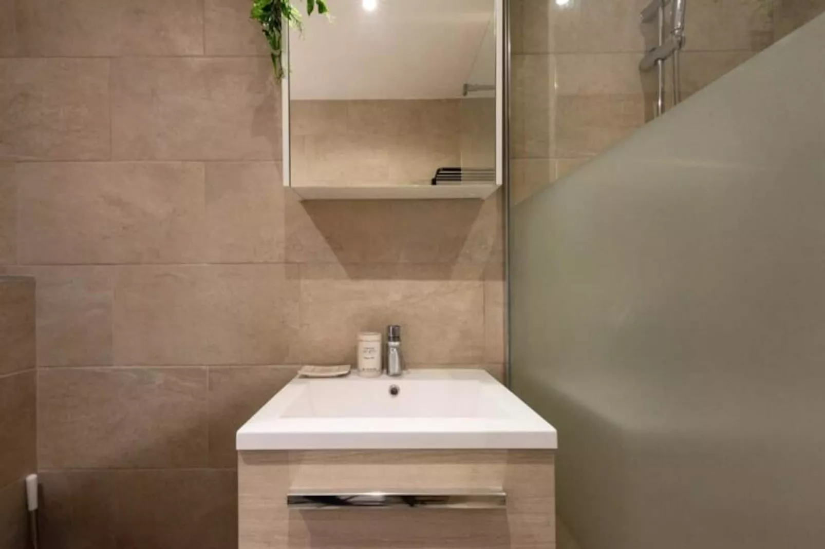 Résidence 2p Rénové Proche Croisette-Niet-getagd